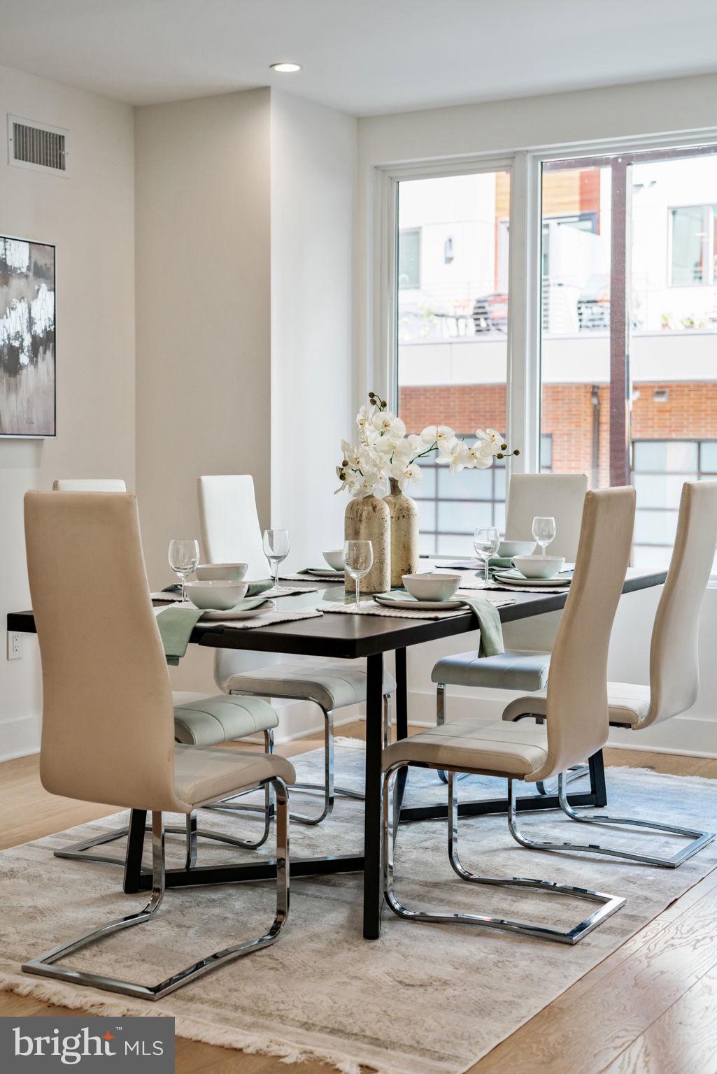 SOCIETY HILL - Residential