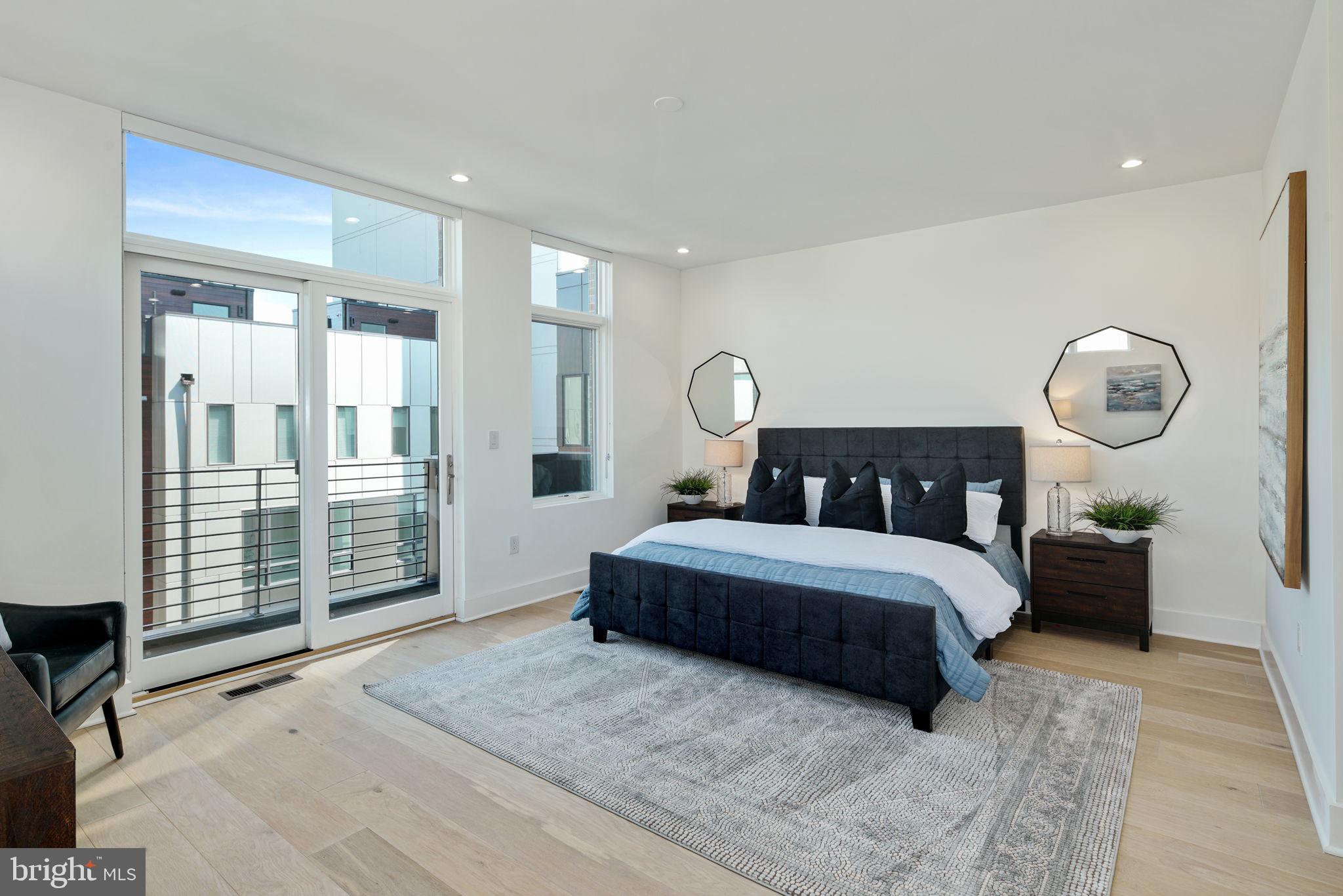 SOCIETY HILL - Residential