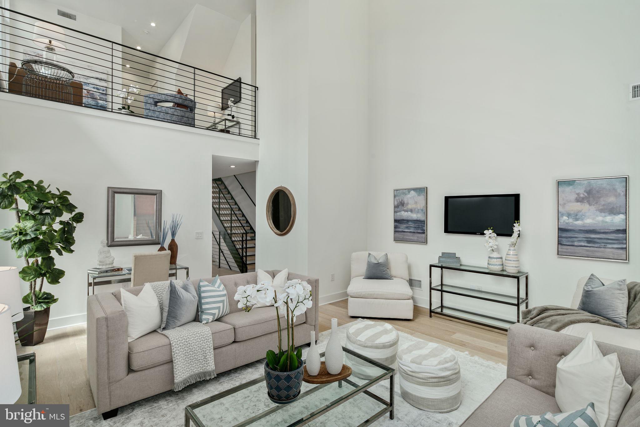 SOCIETY HILL - Residential