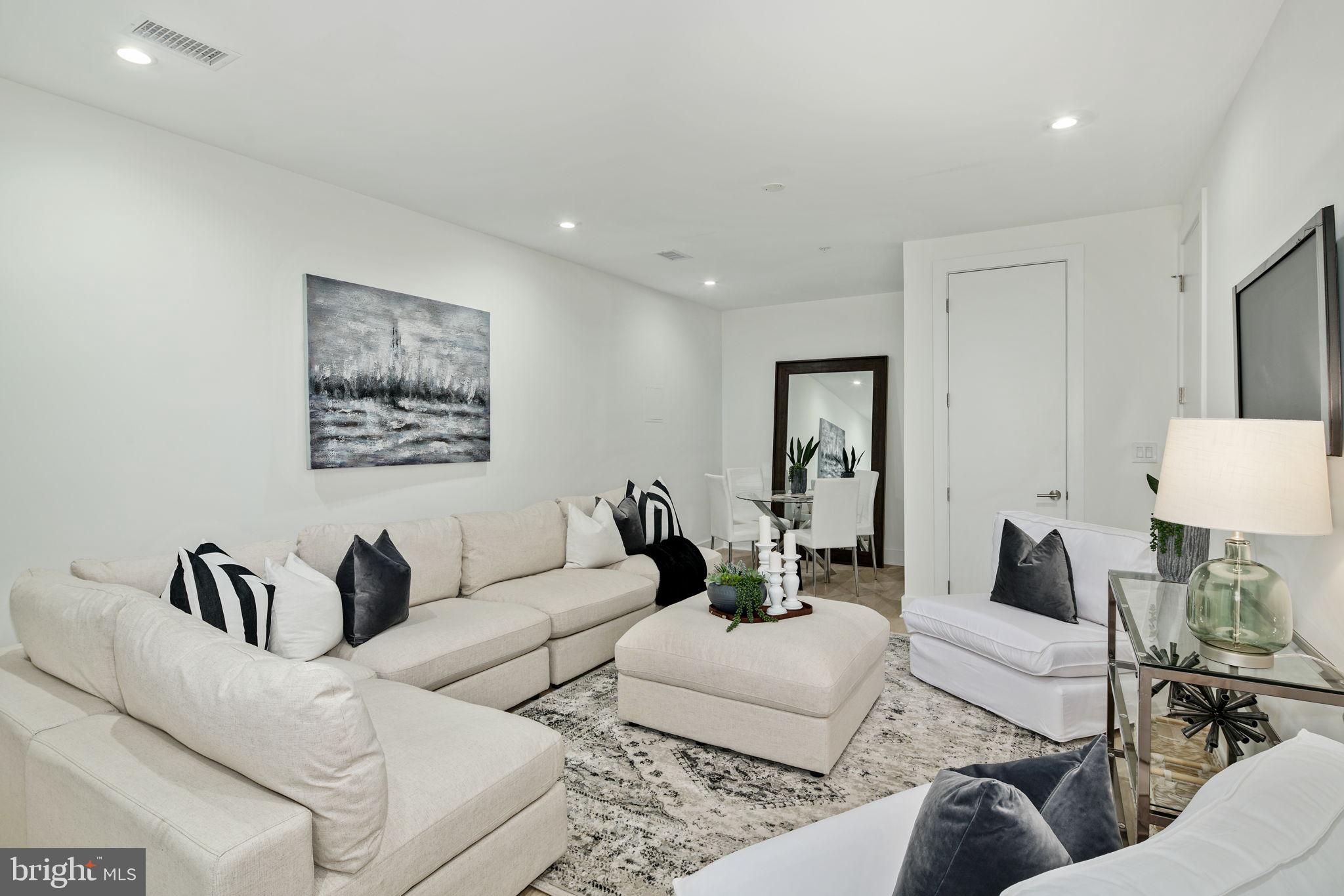 SOCIETY HILL - Residential