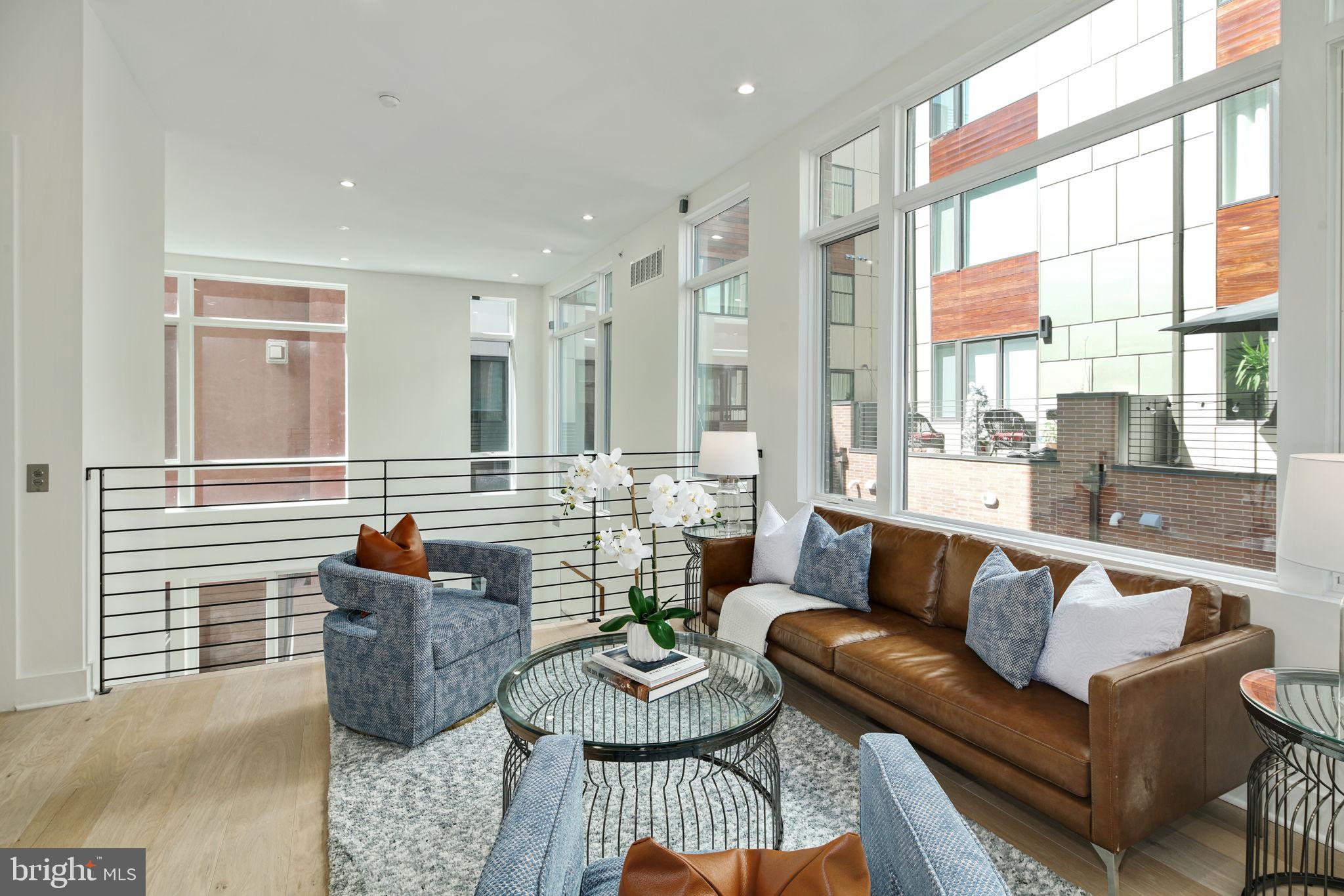 SOCIETY HILL - Residential