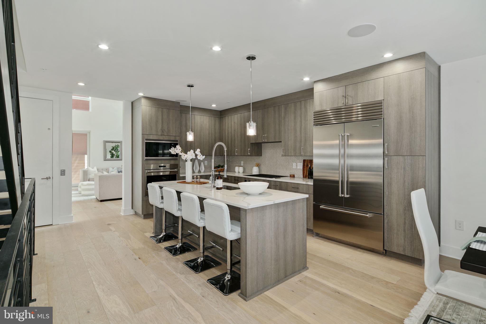 SOCIETY HILL - Residential