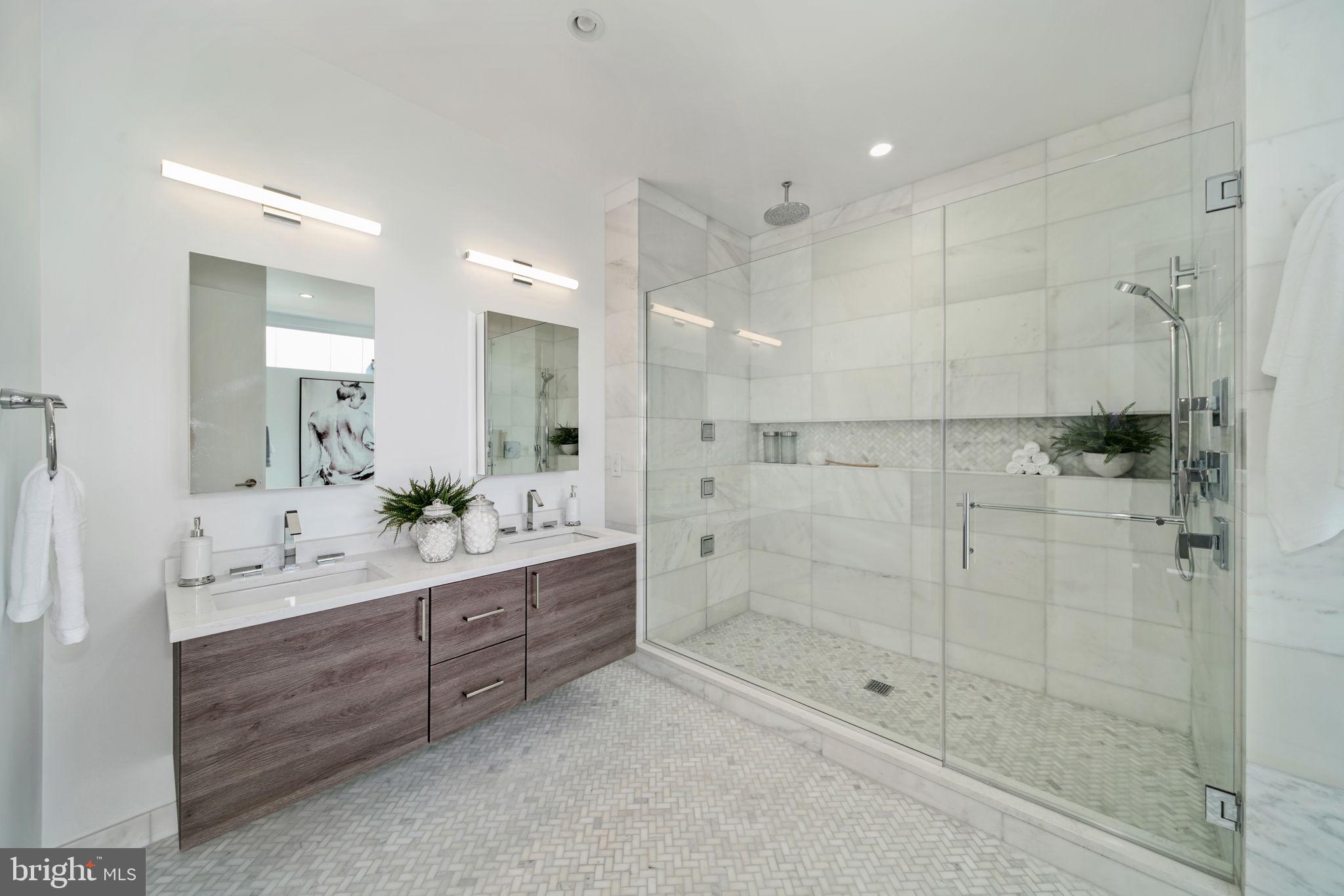 SOCIETY HILL - Residential