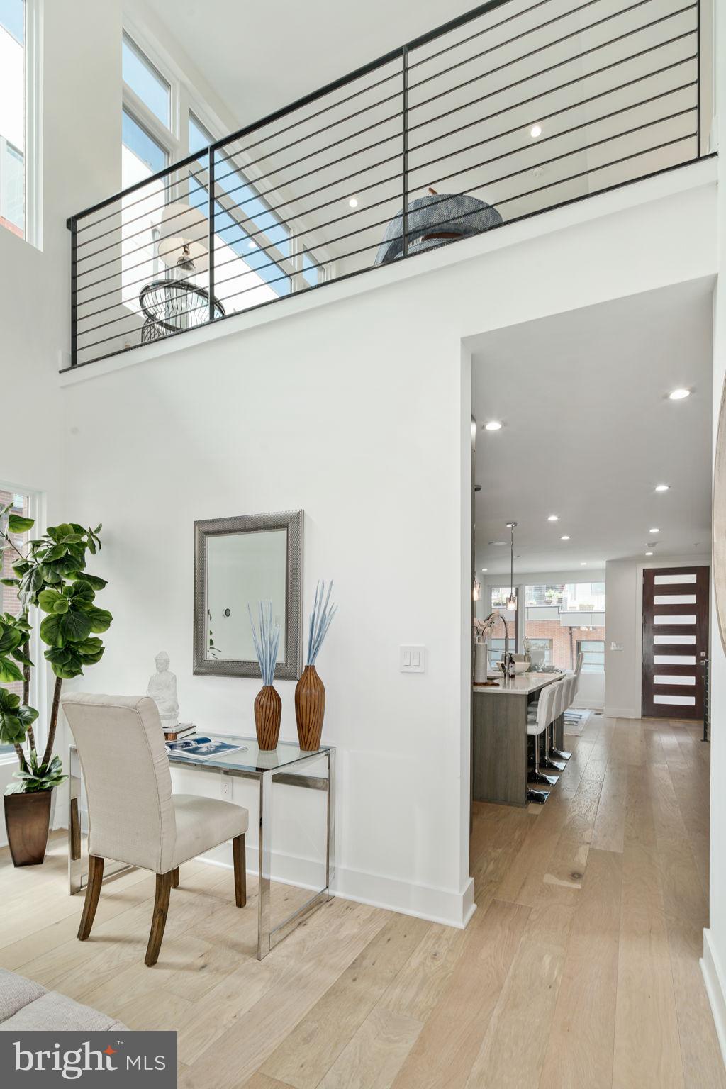 SOCIETY HILL - Residential