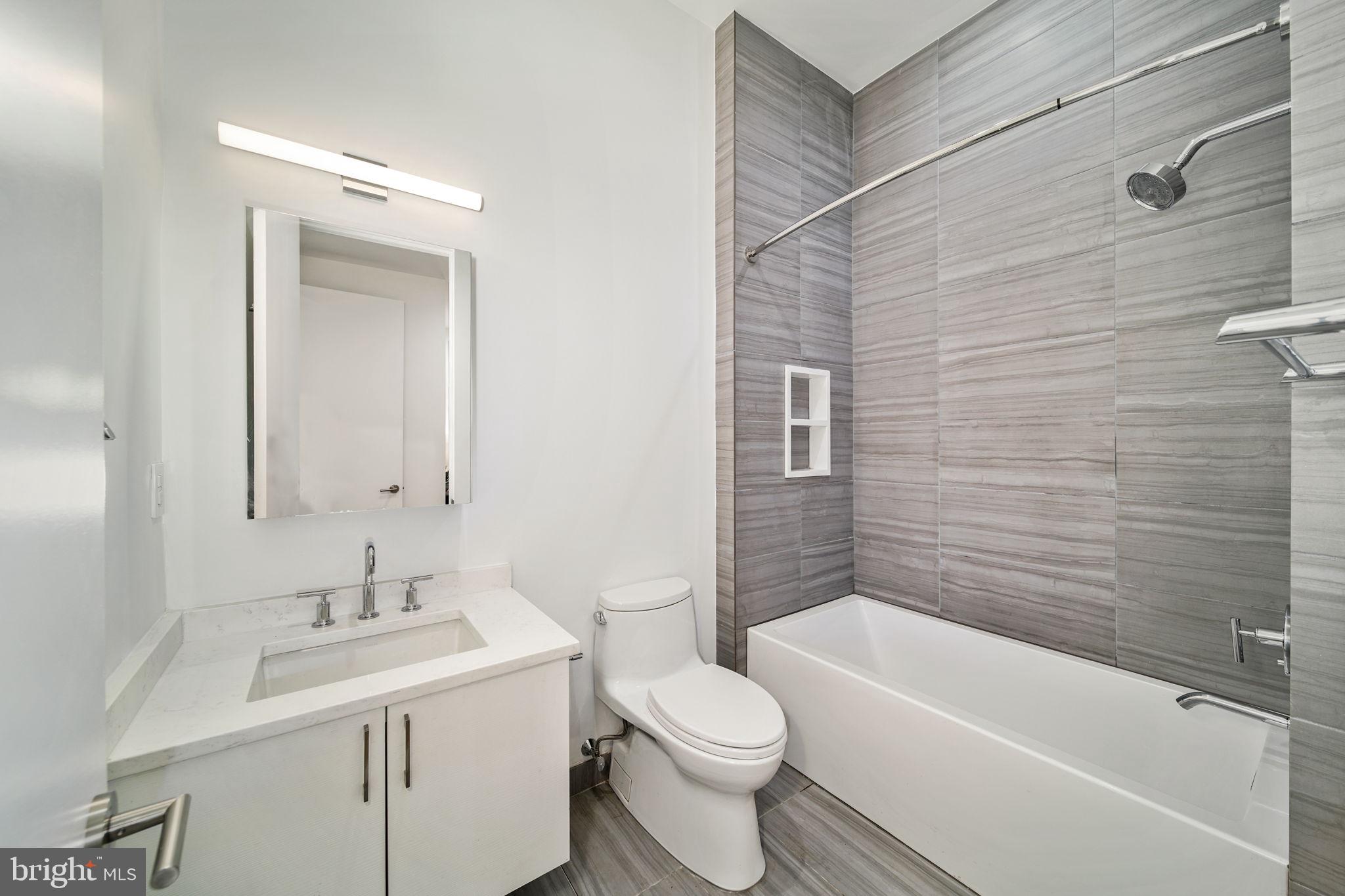 SOCIETY HILL - Residential