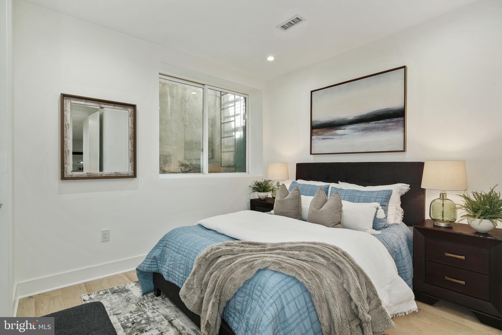 SOCIETY HILL - Residential