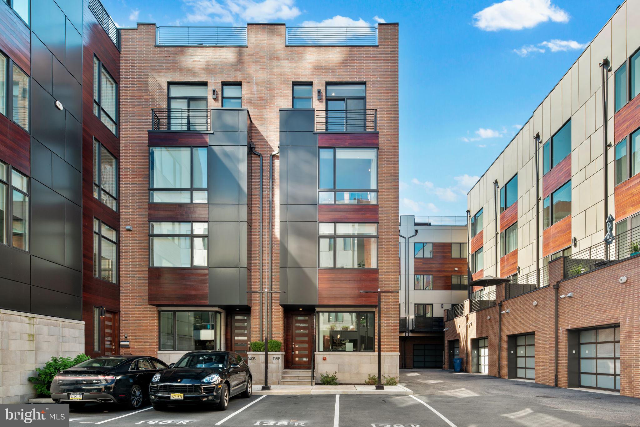 SOCIETY HILL - Residential