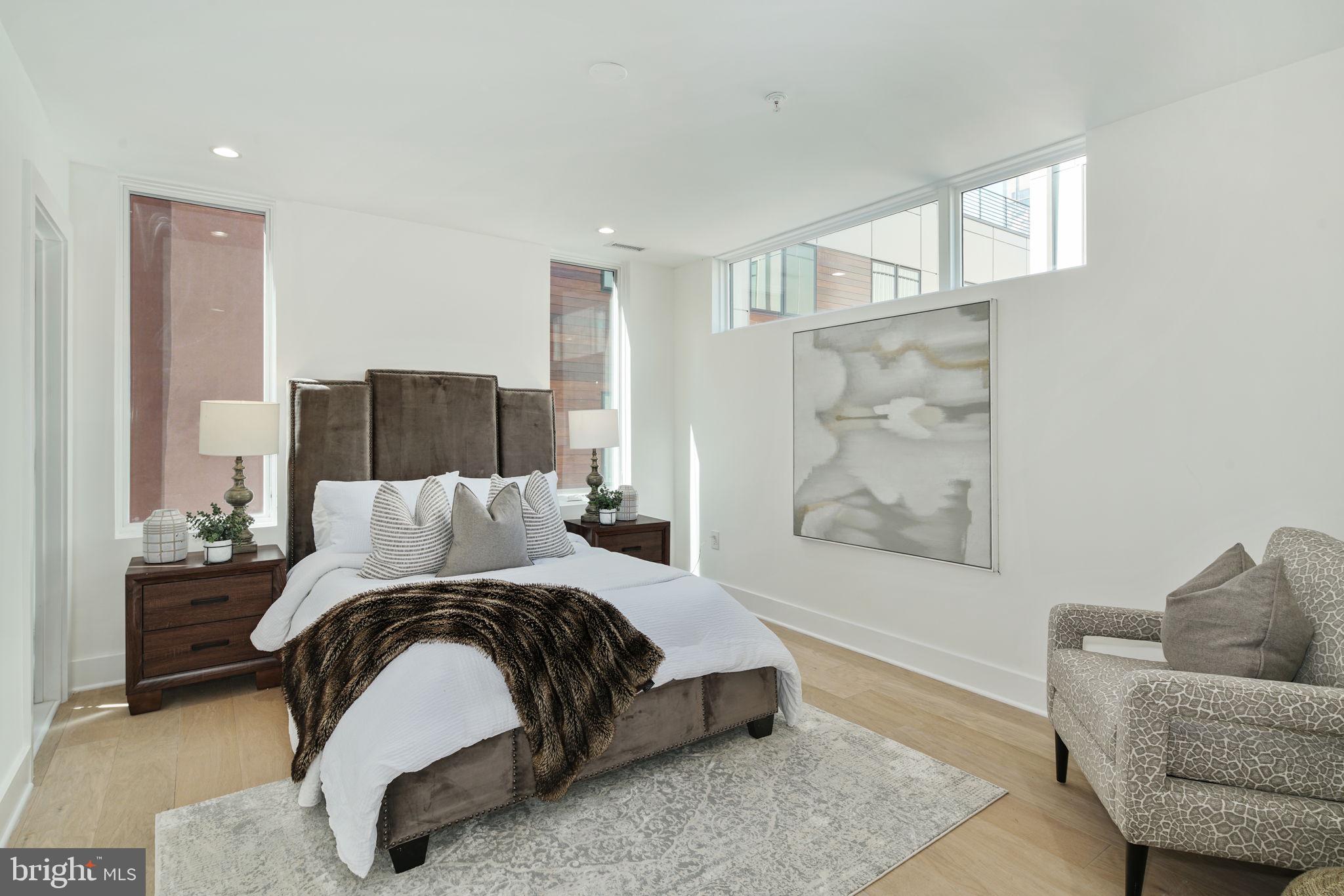 SOCIETY HILL - Residential