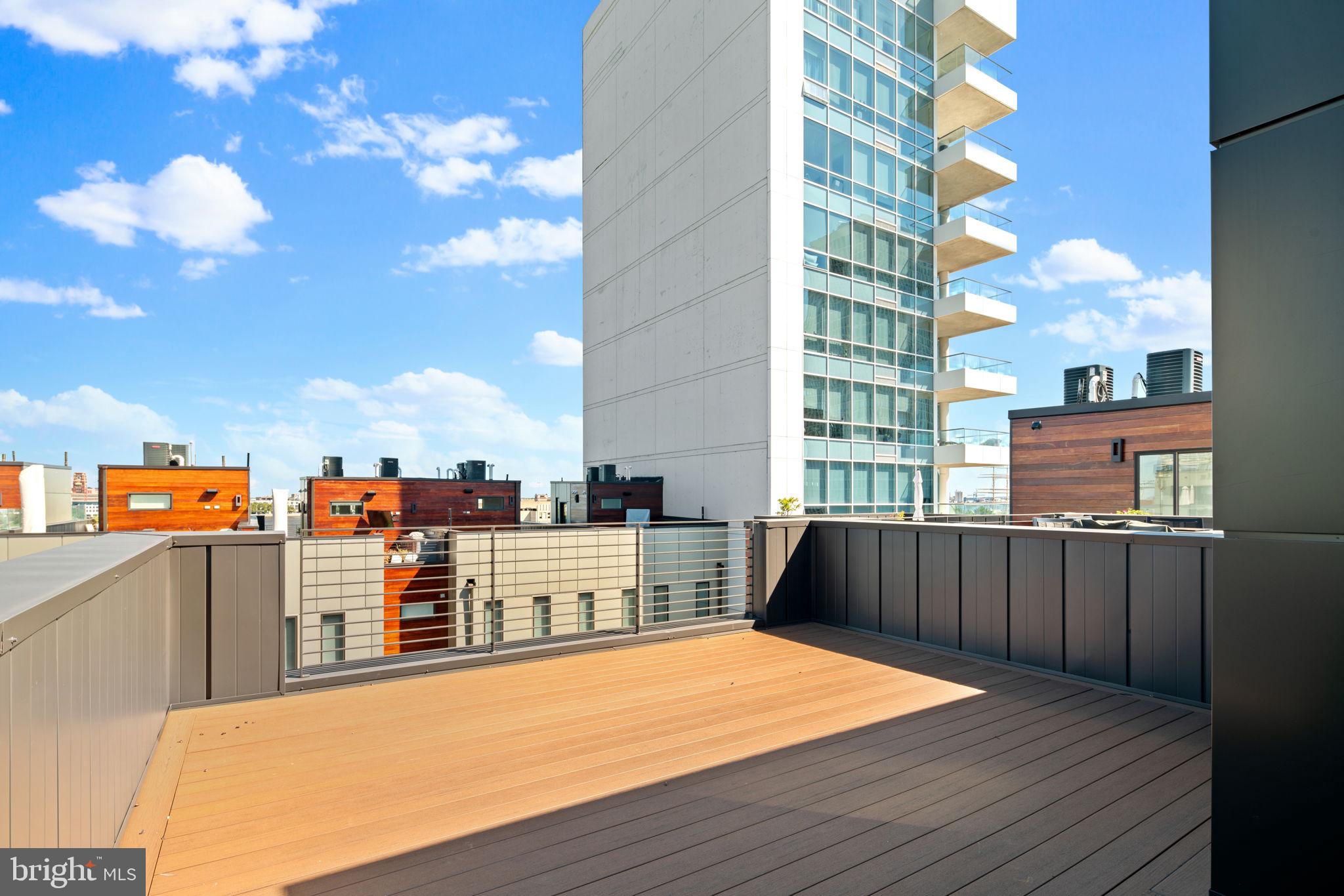 SOCIETY HILL - Residential