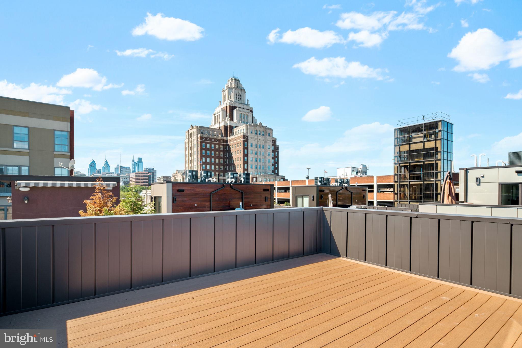 SOCIETY HILL - Residential