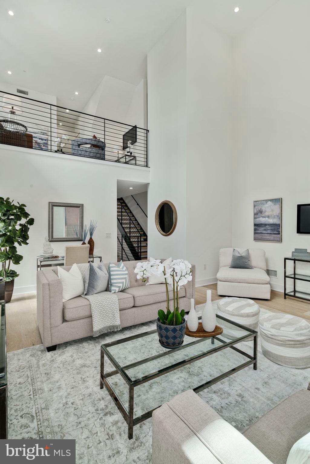 SOCIETY HILL - Residential