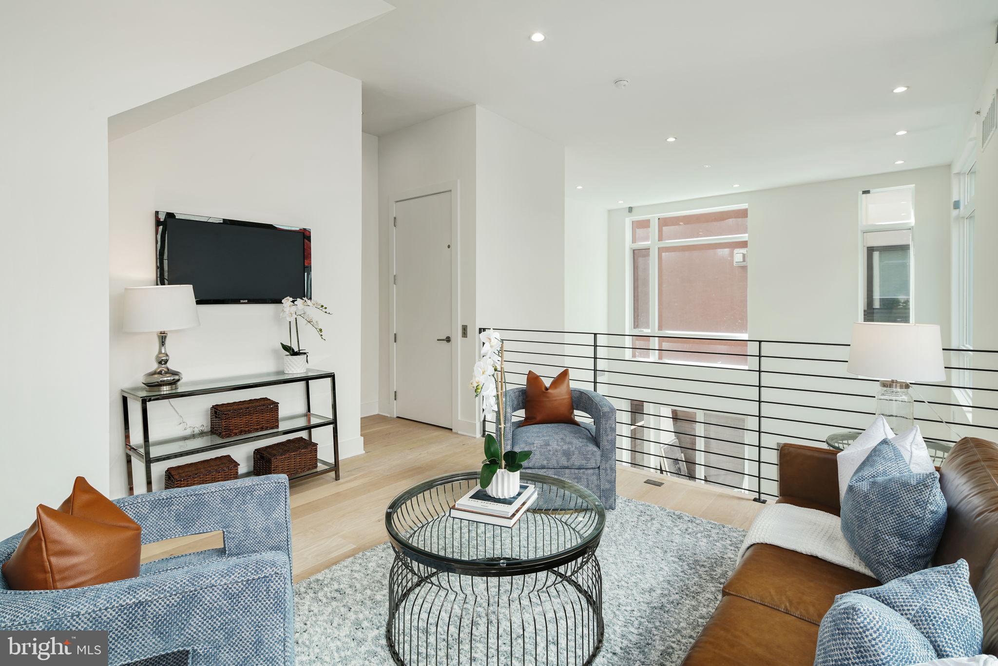 SOCIETY HILL - Residential