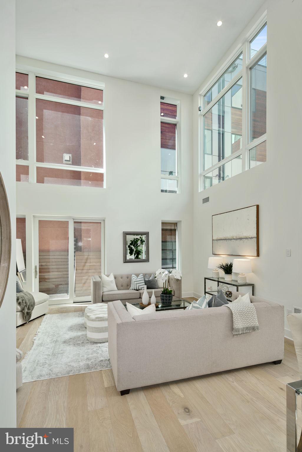 SOCIETY HILL - Residential