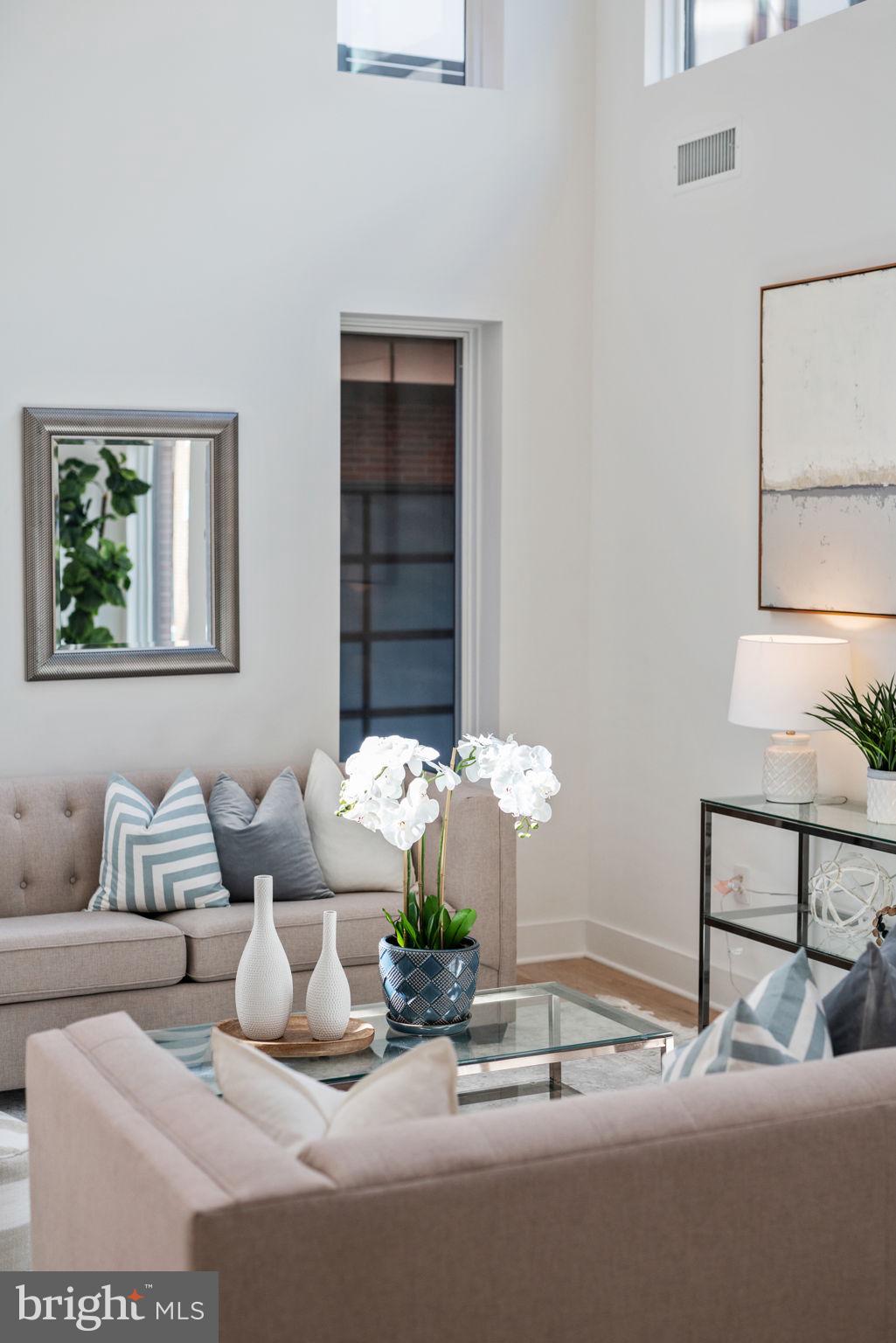 SOCIETY HILL - Residential