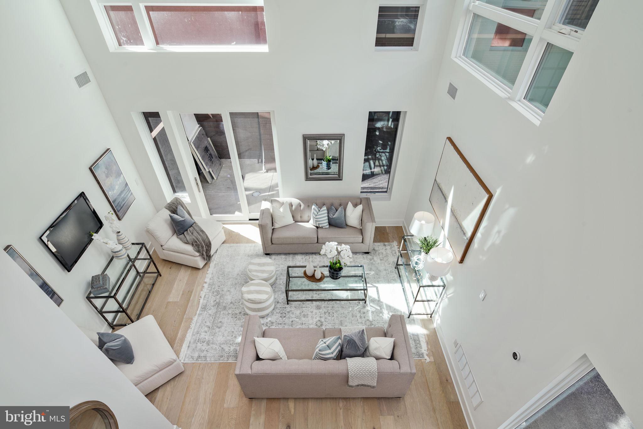 SOCIETY HILL - Residential