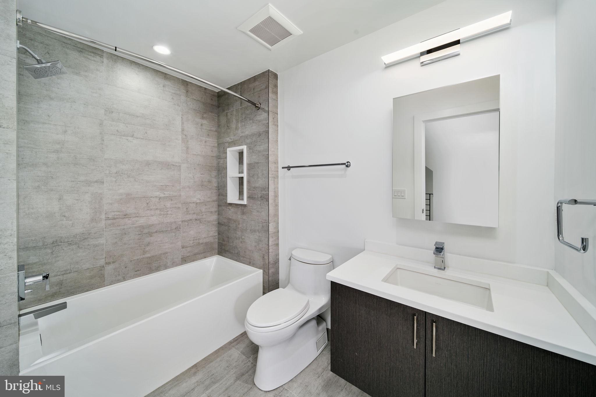 SOCIETY HILL - Residential