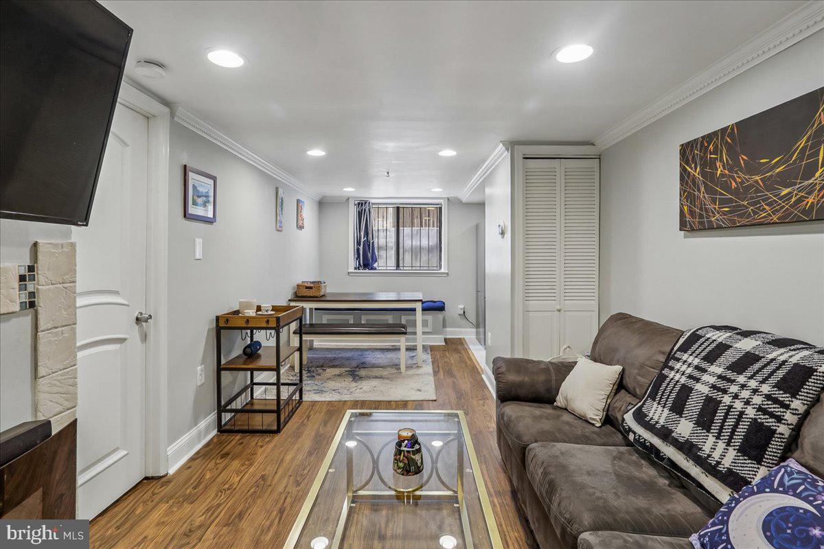 1437 SPRING ROAD NW B1