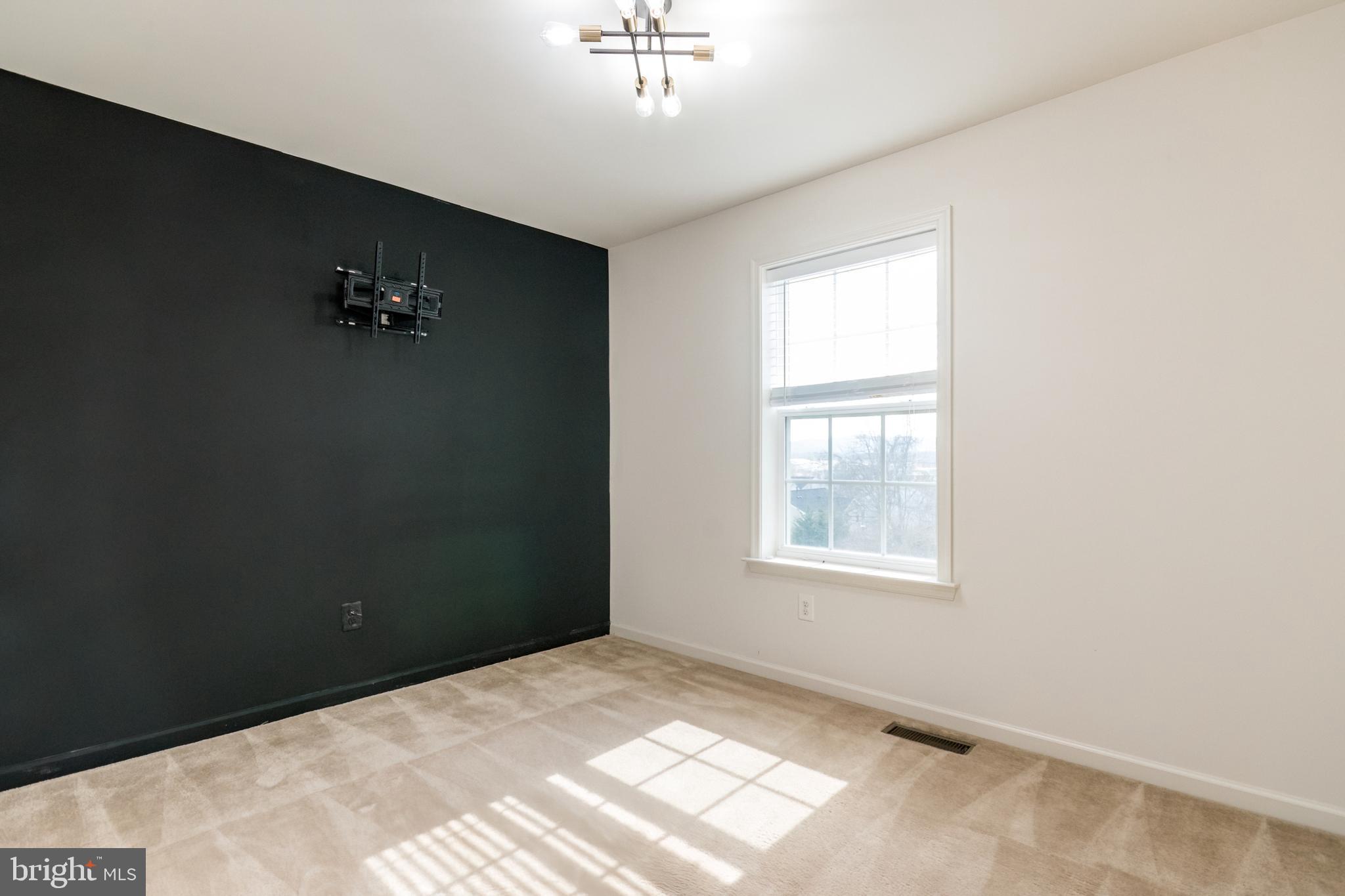 SHERIDAN ESTATES - Residential