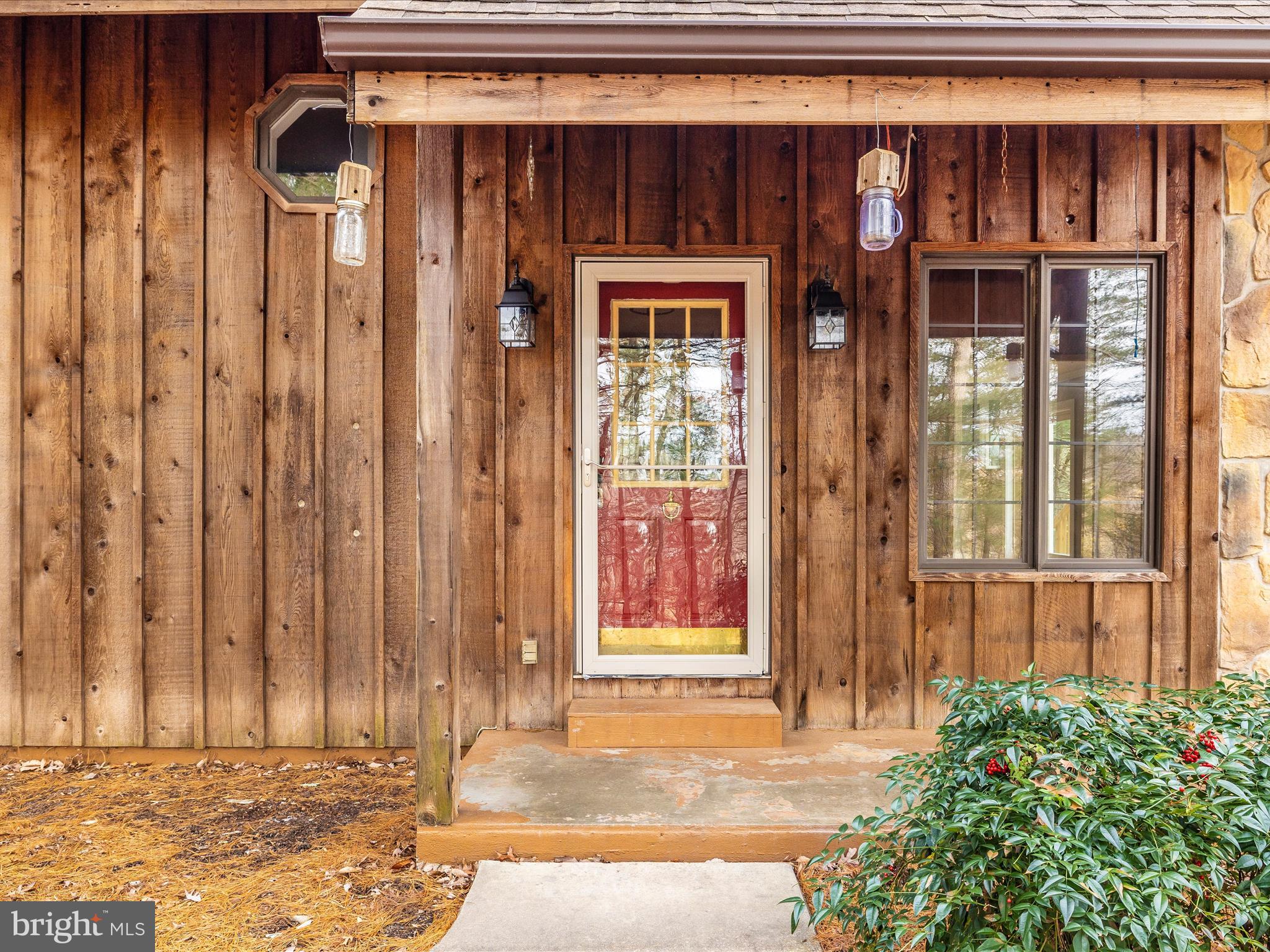 7407 WOODVILLE