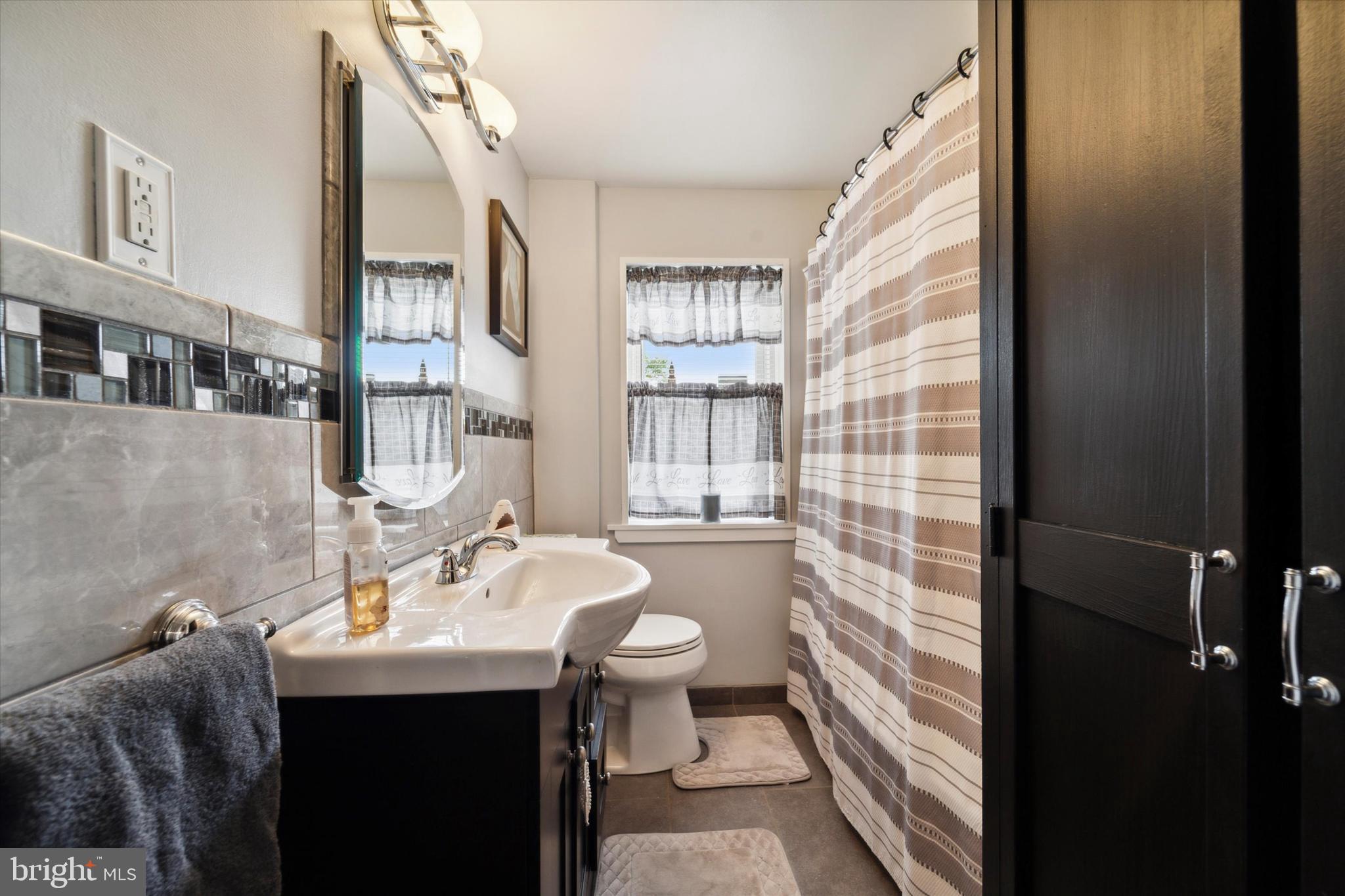 MARPLEWOOD VILLA - Residential