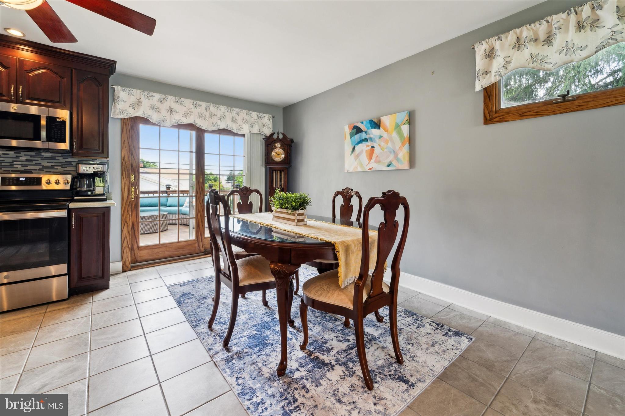 MARPLEWOOD VILLA - Residential