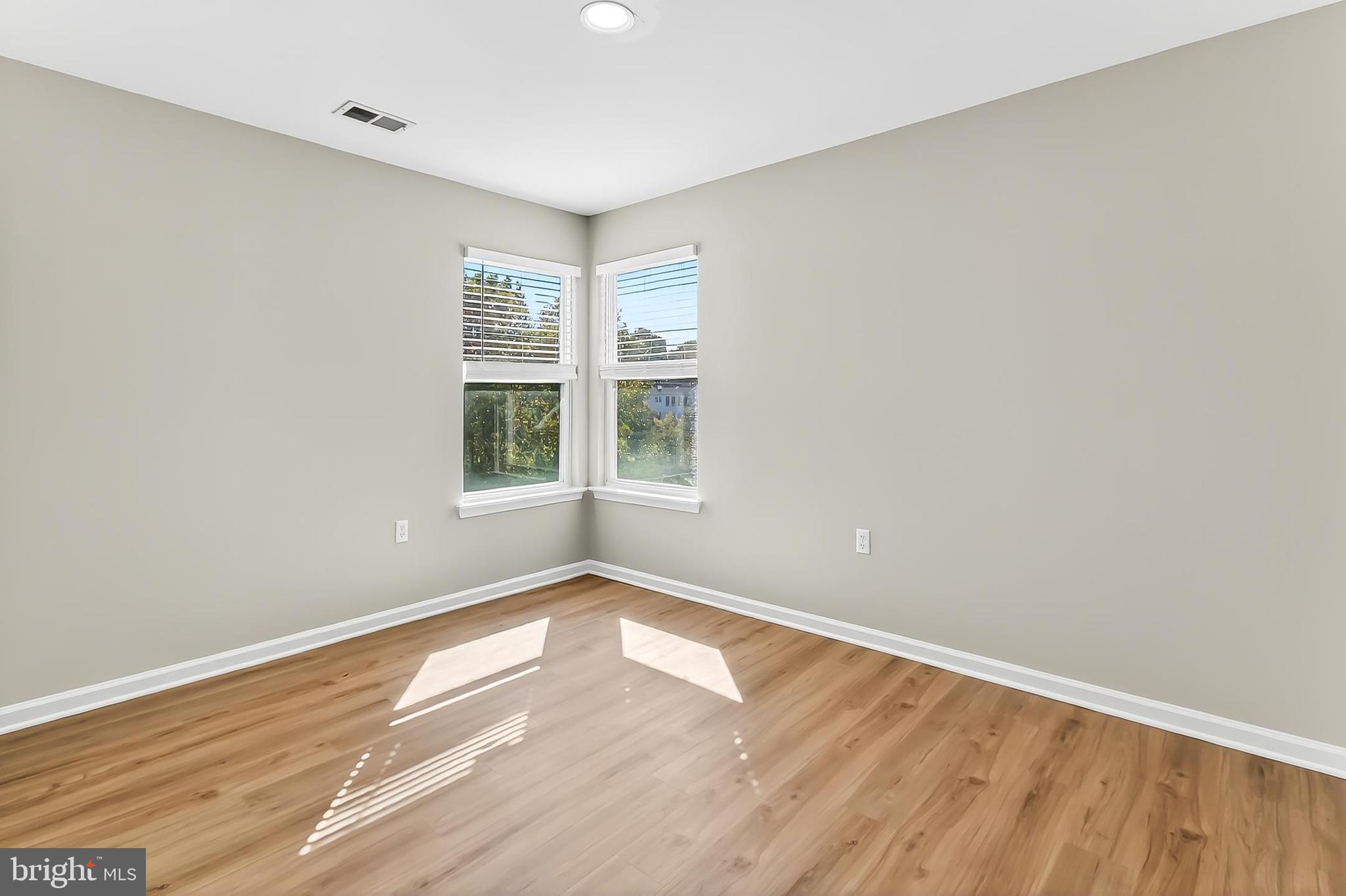 SYCAMORE LAKES - Residential