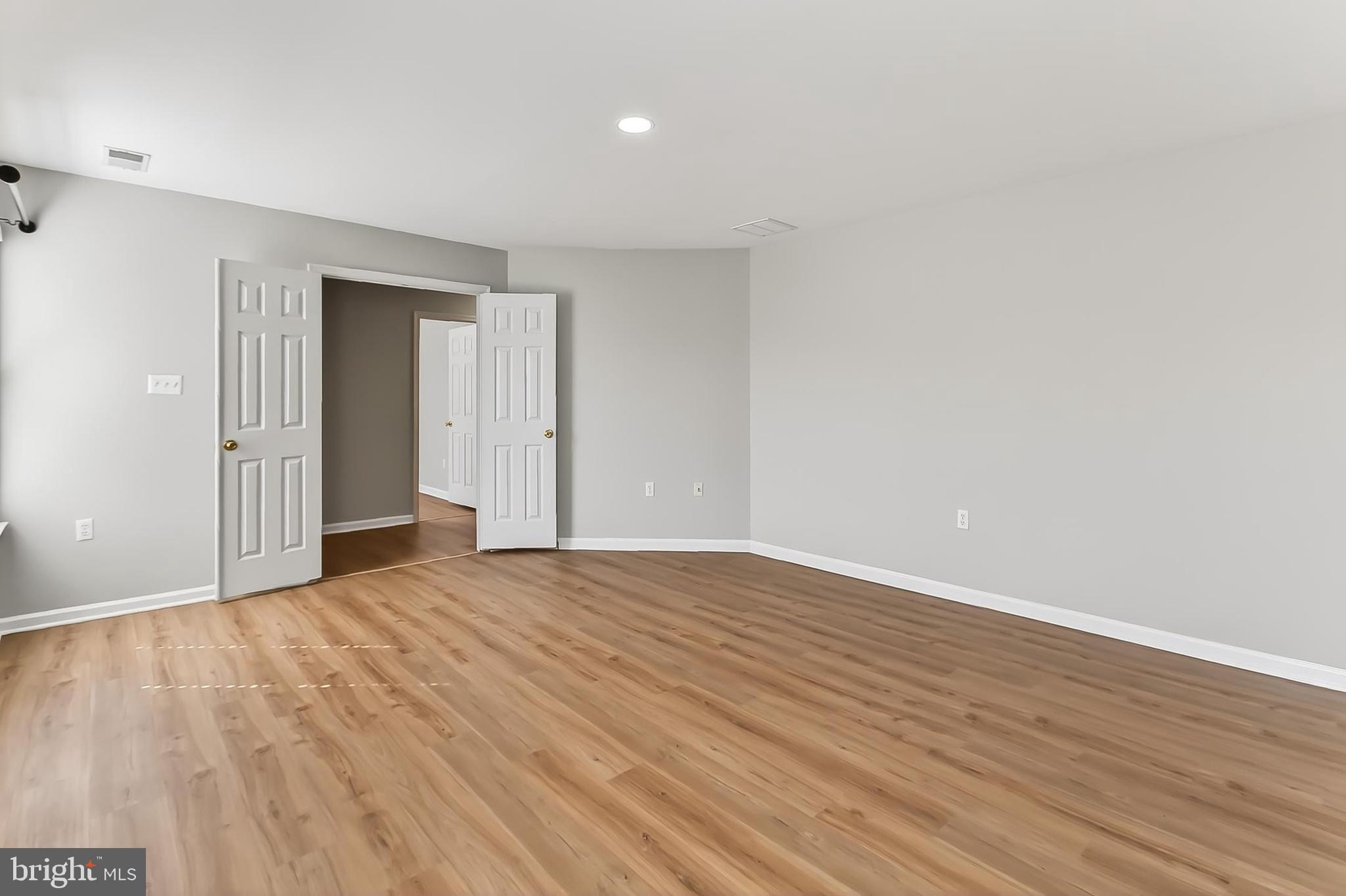 SYCAMORE LAKES - Residential