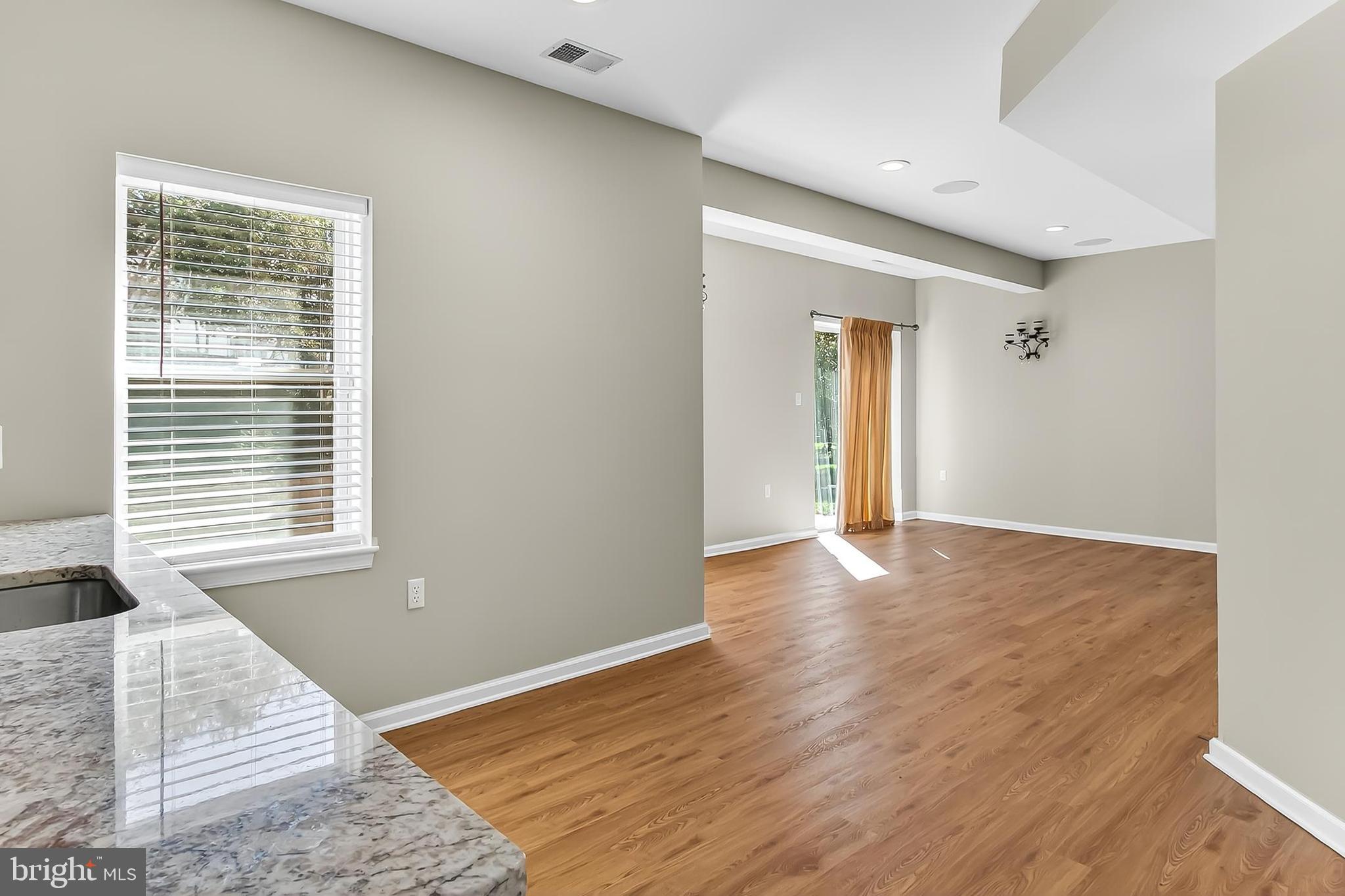 SYCAMORE LAKES - Residential