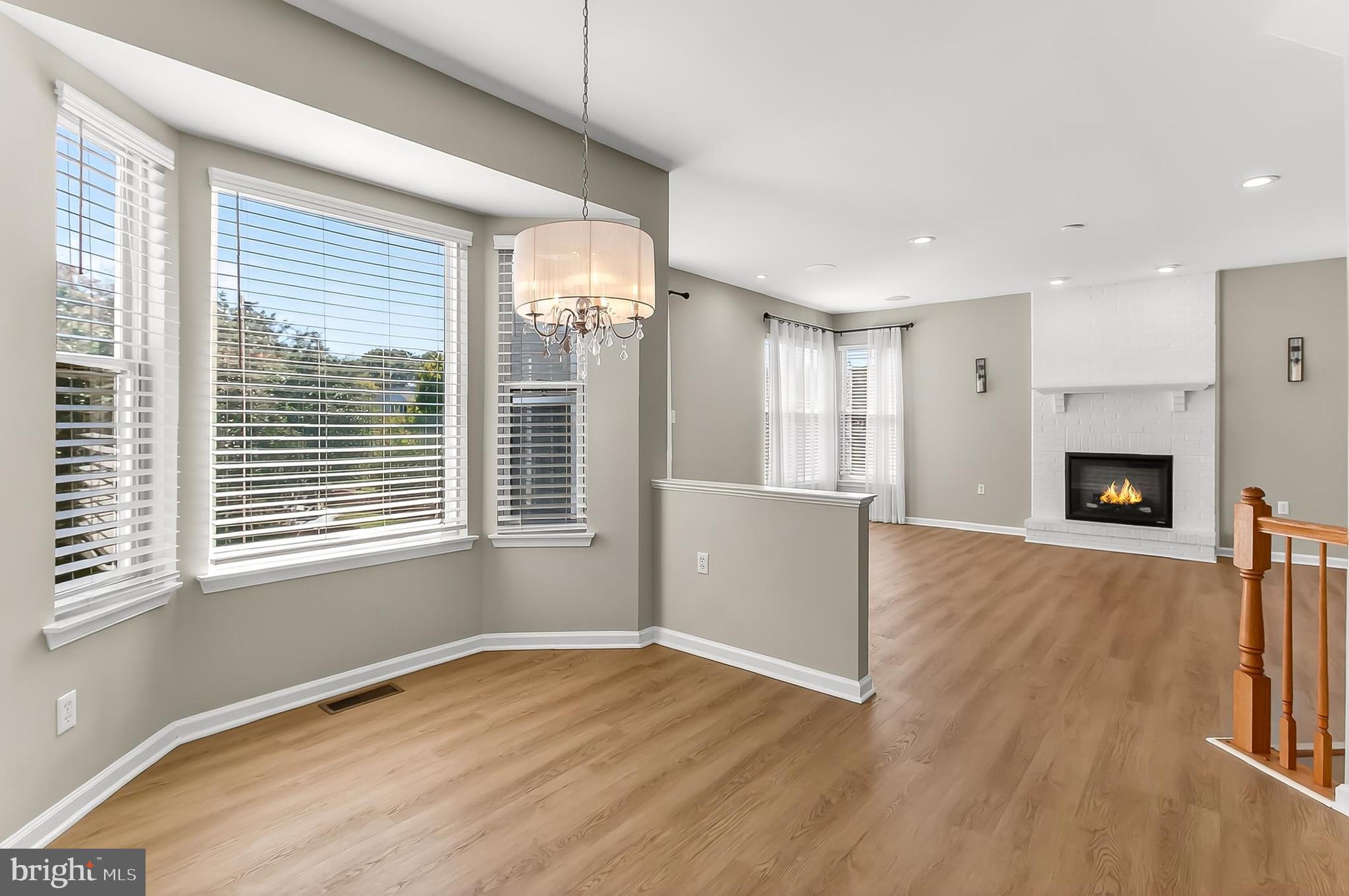 SYCAMORE LAKES - Residential