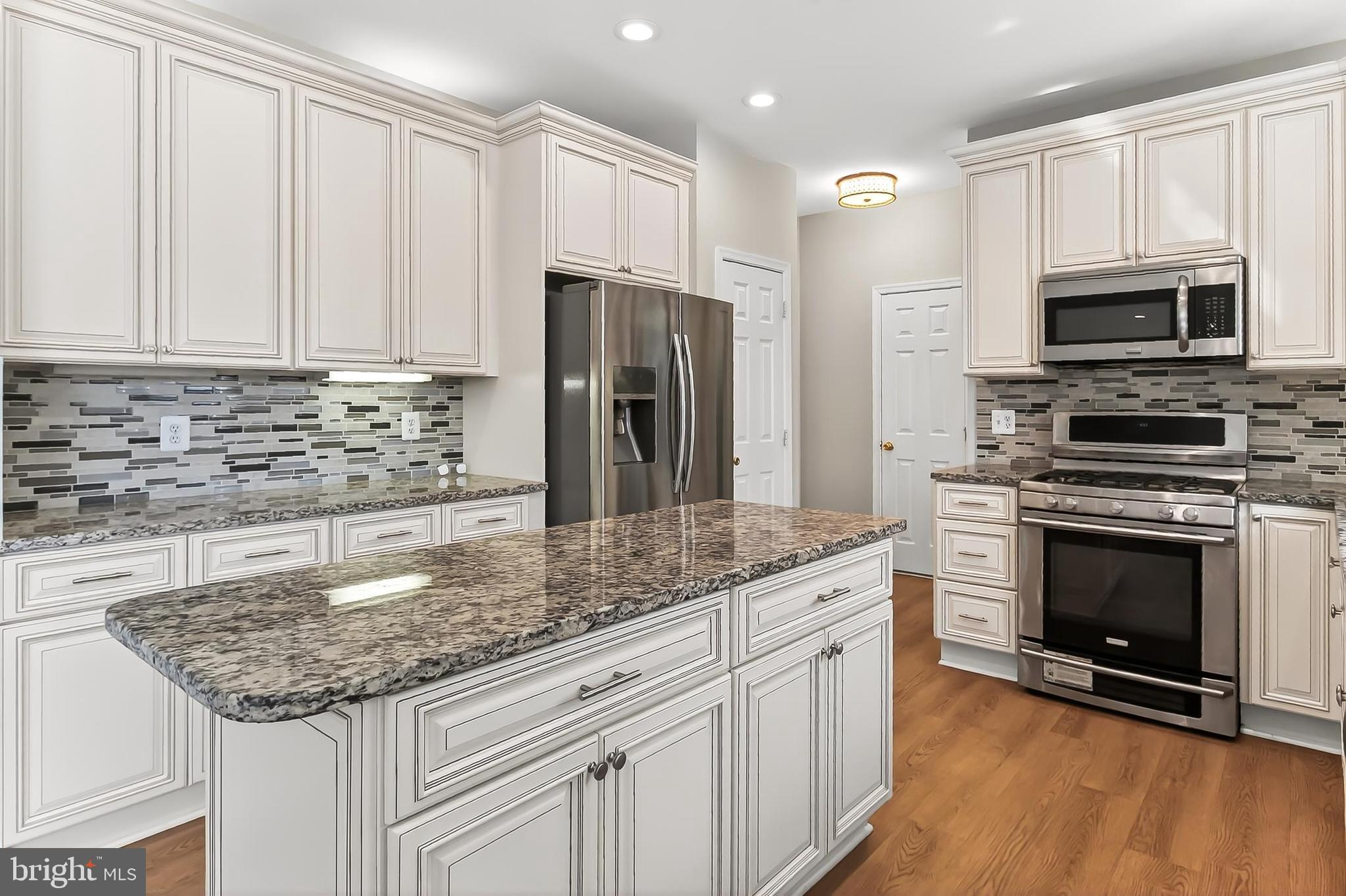 SYCAMORE LAKES - Residential