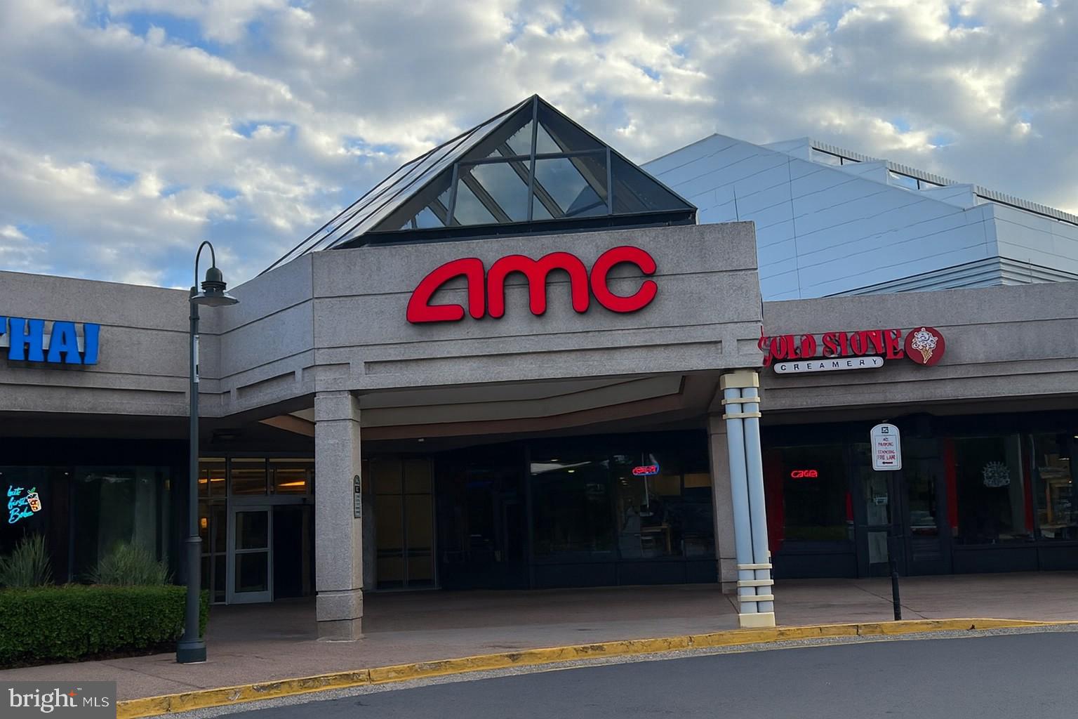 SYCAMORE LAKES - Residential