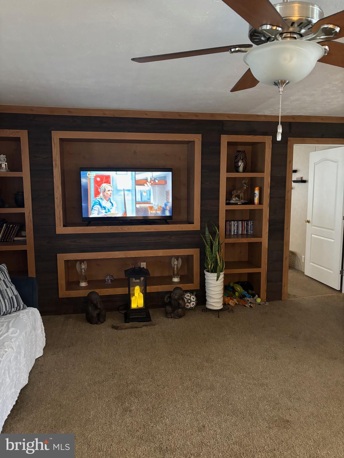 WALMAR MANOR - Residential