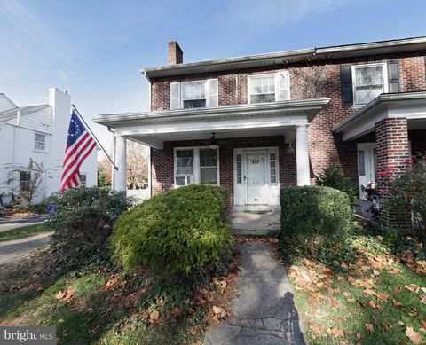 Photo of 833 Janet Avenue, Lancaster, PA 17601 (MLS # PALA2044132)