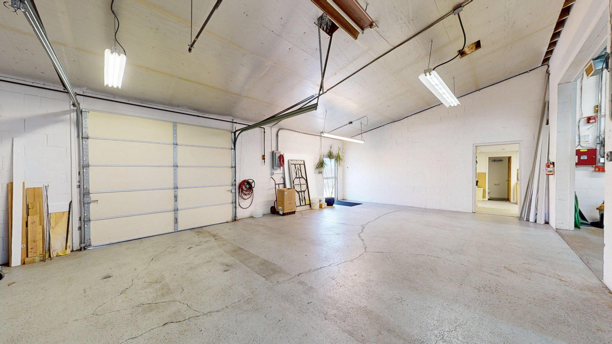 147 W HAMPTON STREET
