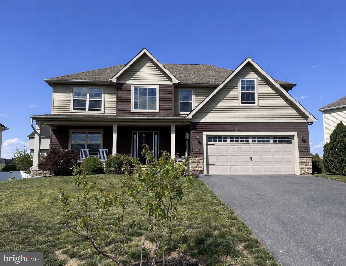 ROLLING HILLS - Residential