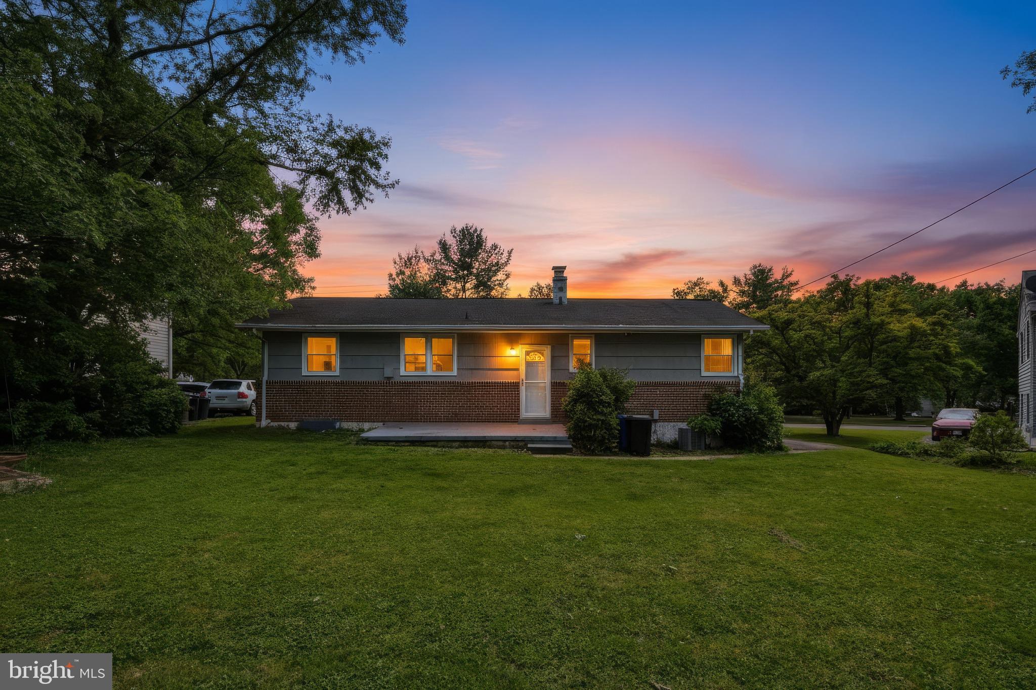 COLONIAL GARDENS - Residential