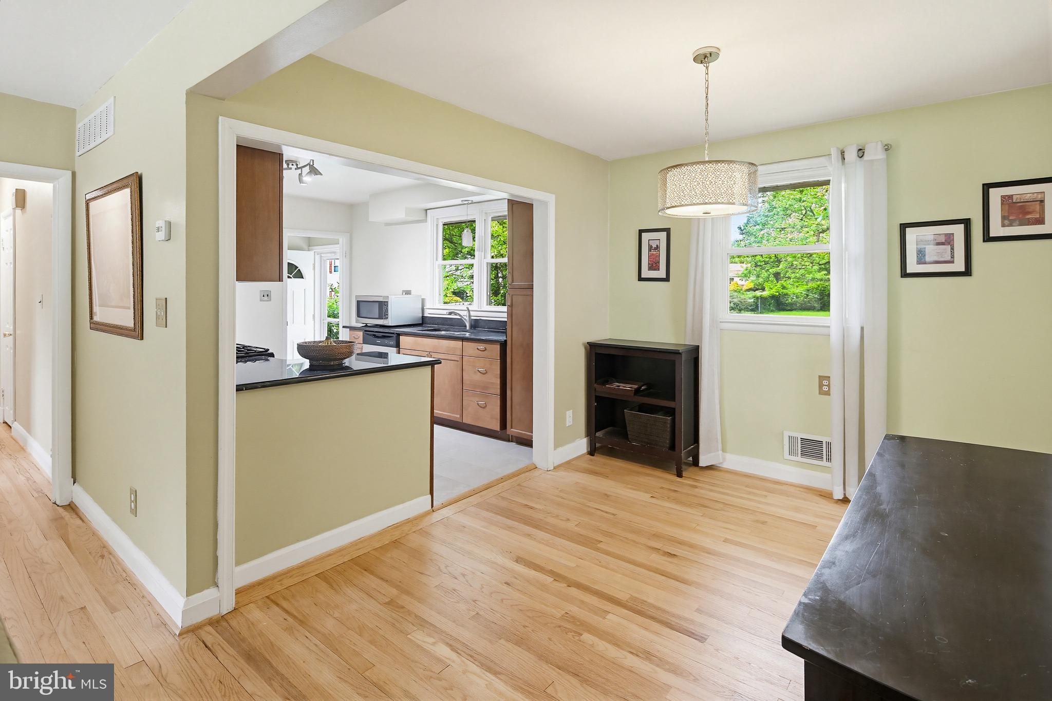 COLONIAL GARDENS - Residential