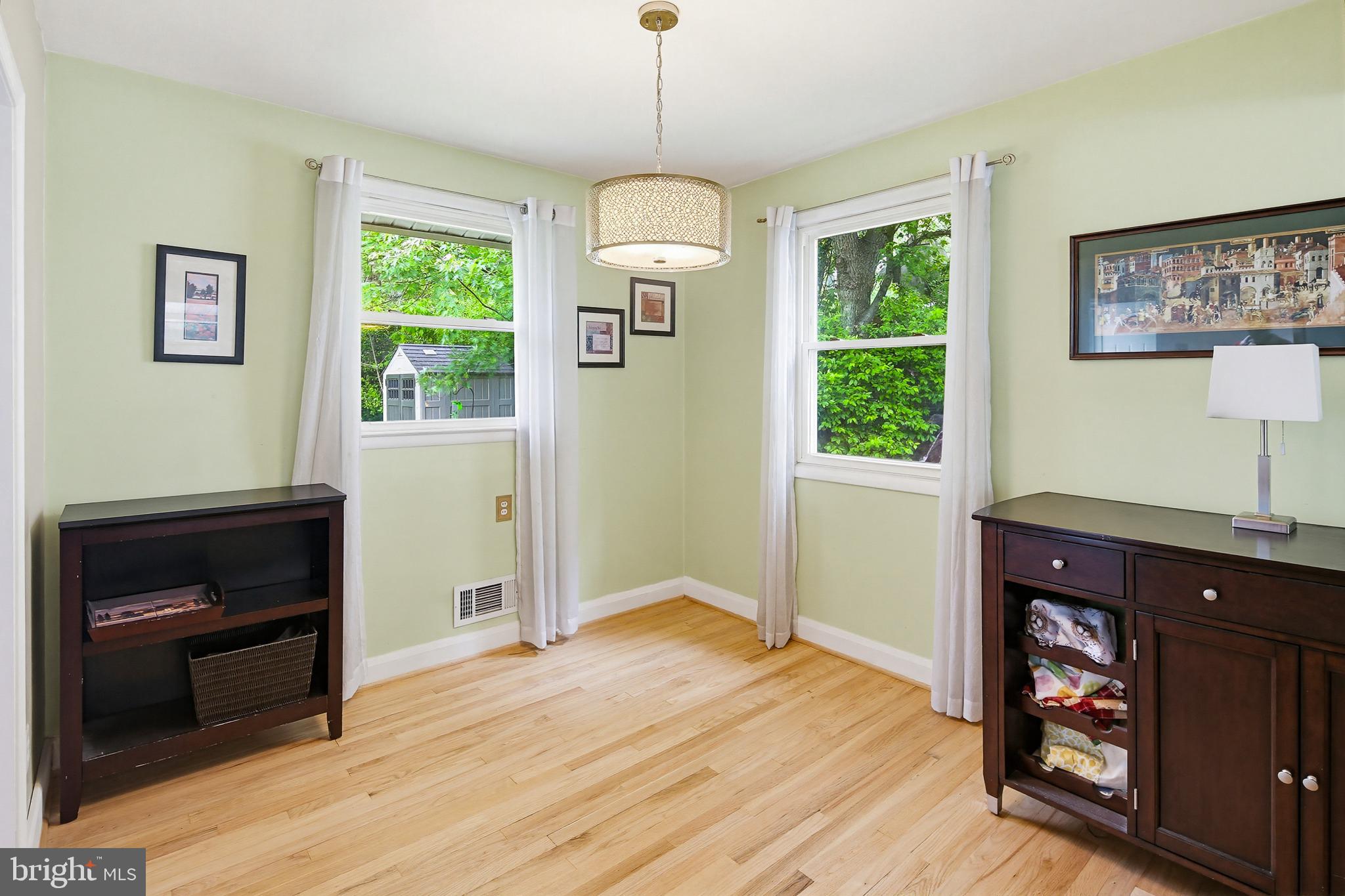 COLONIAL GARDENS - Residential
