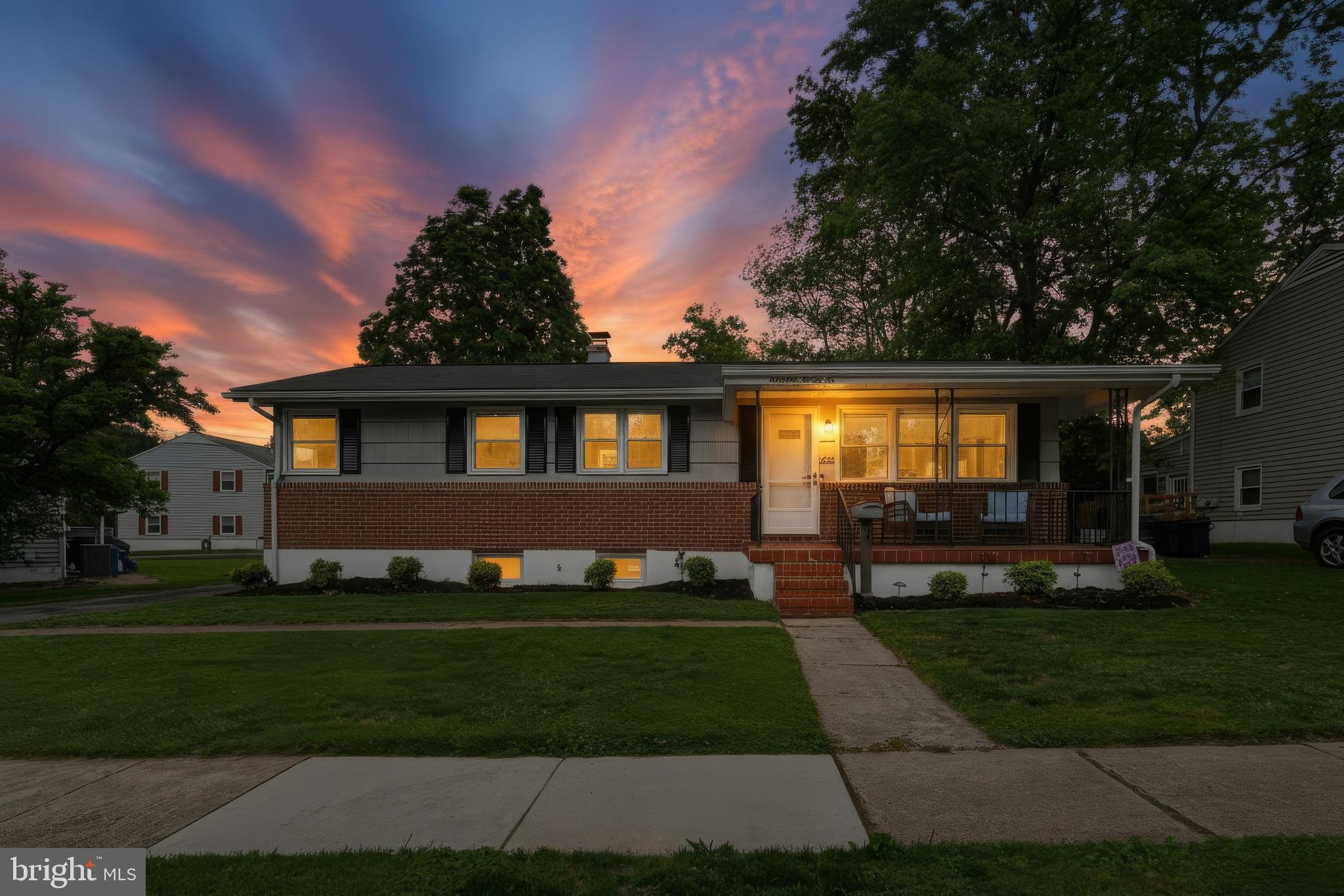 COLONIAL GARDENS - Residential