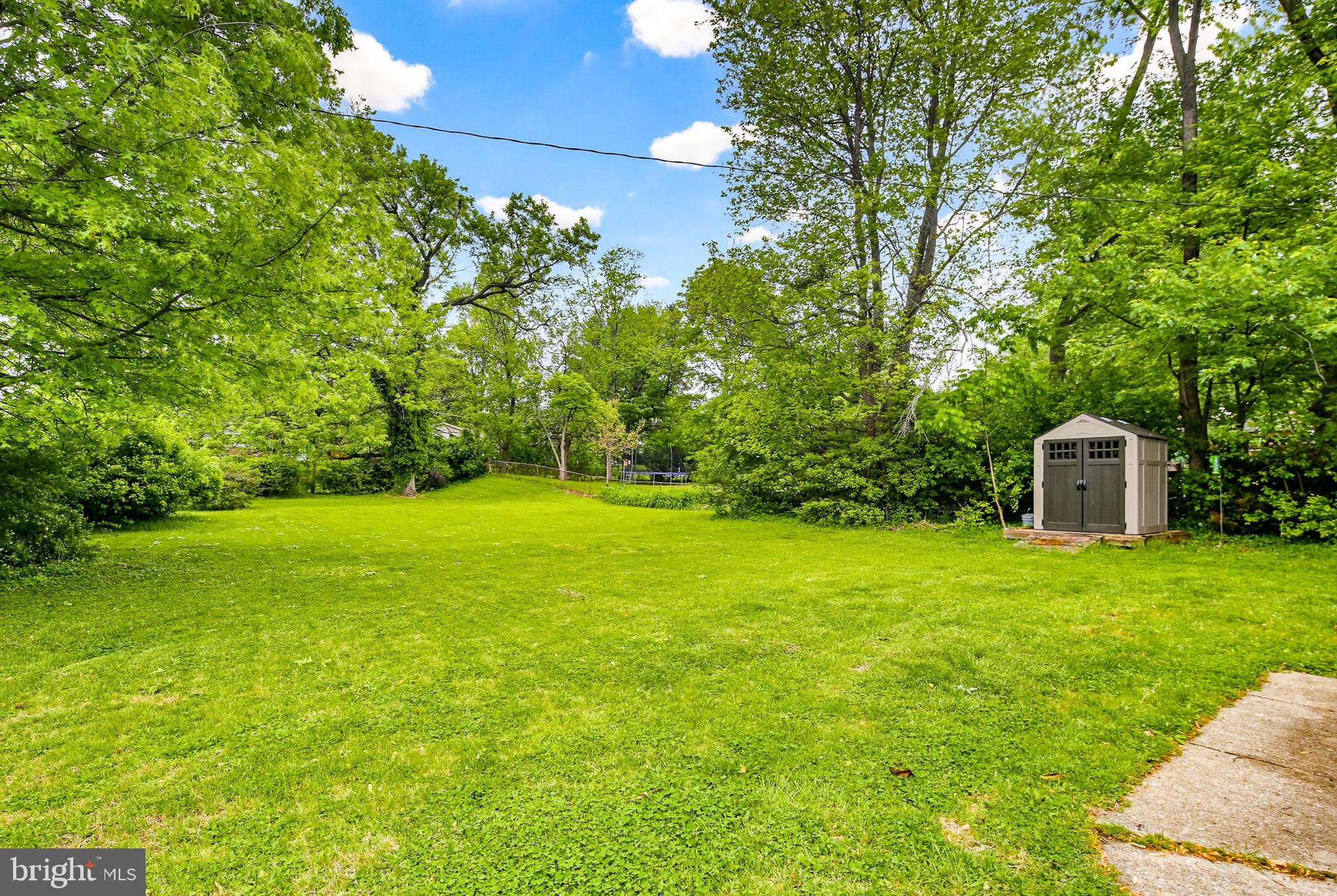 COLONIAL GARDENS - Residential