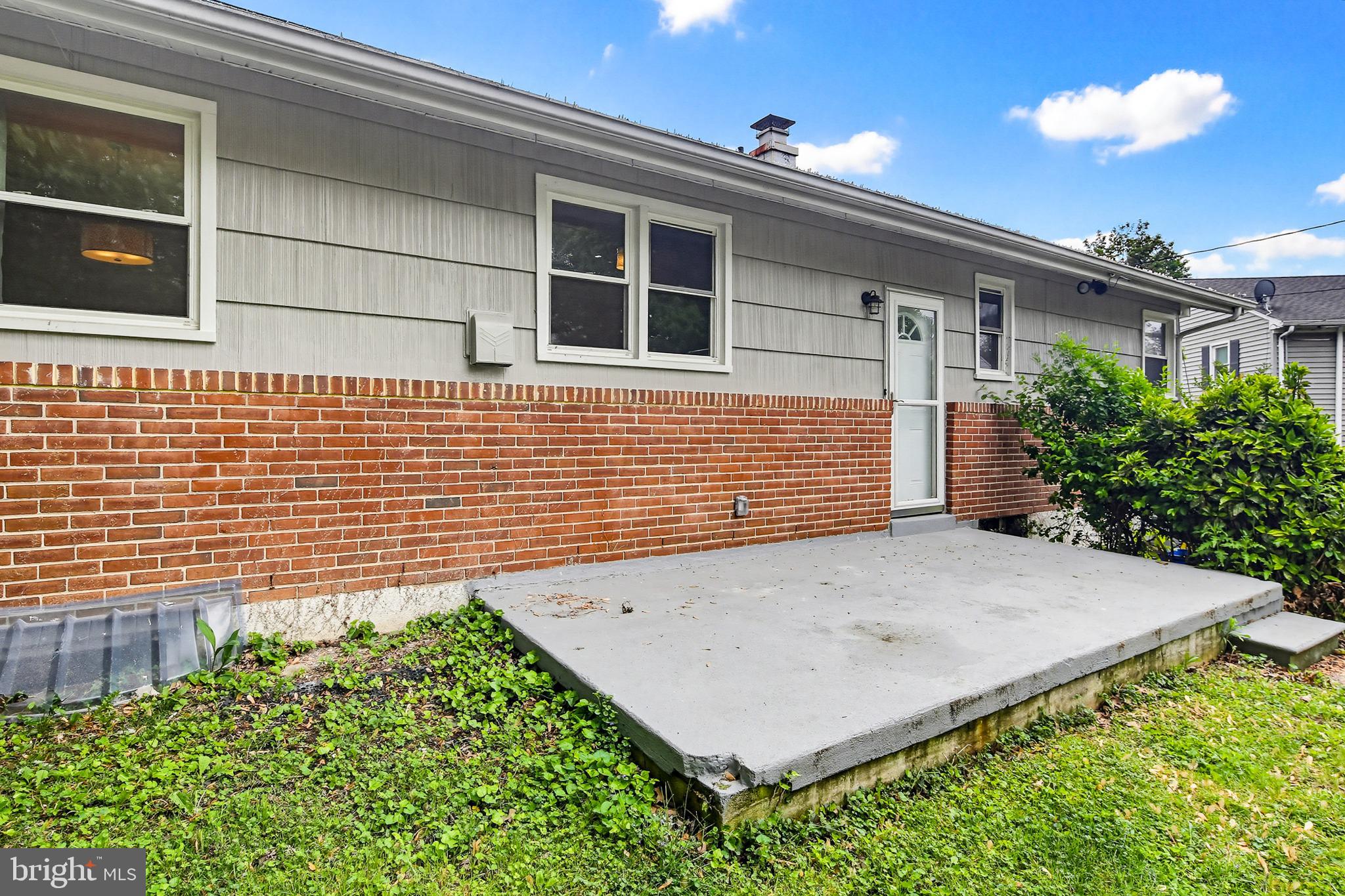 COLONIAL GARDENS - Residential