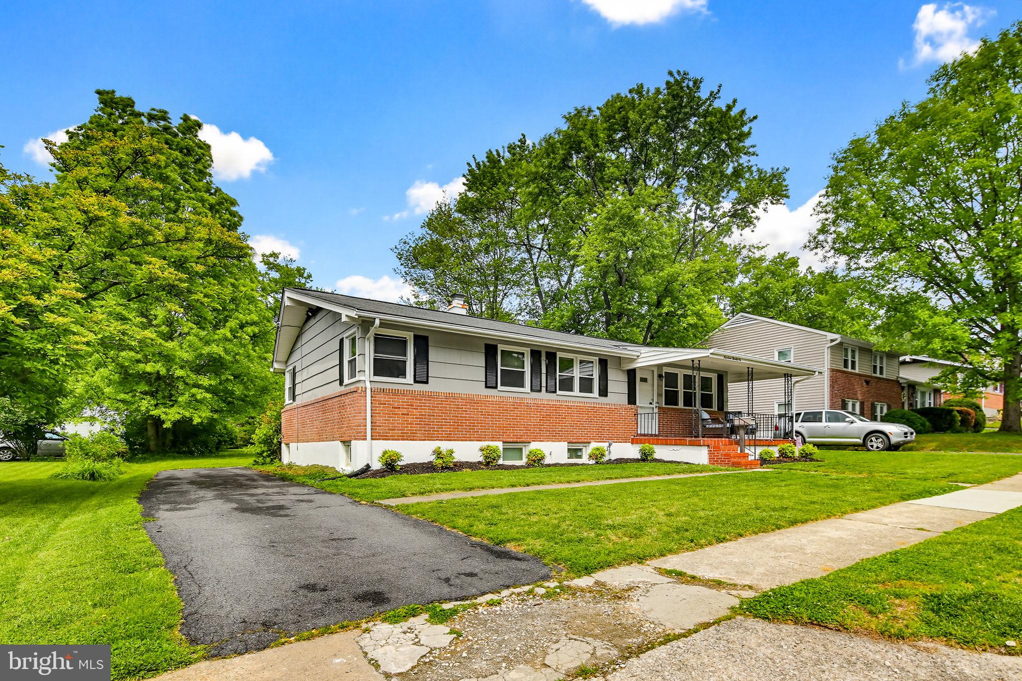 COLONIAL GARDENS - Residential