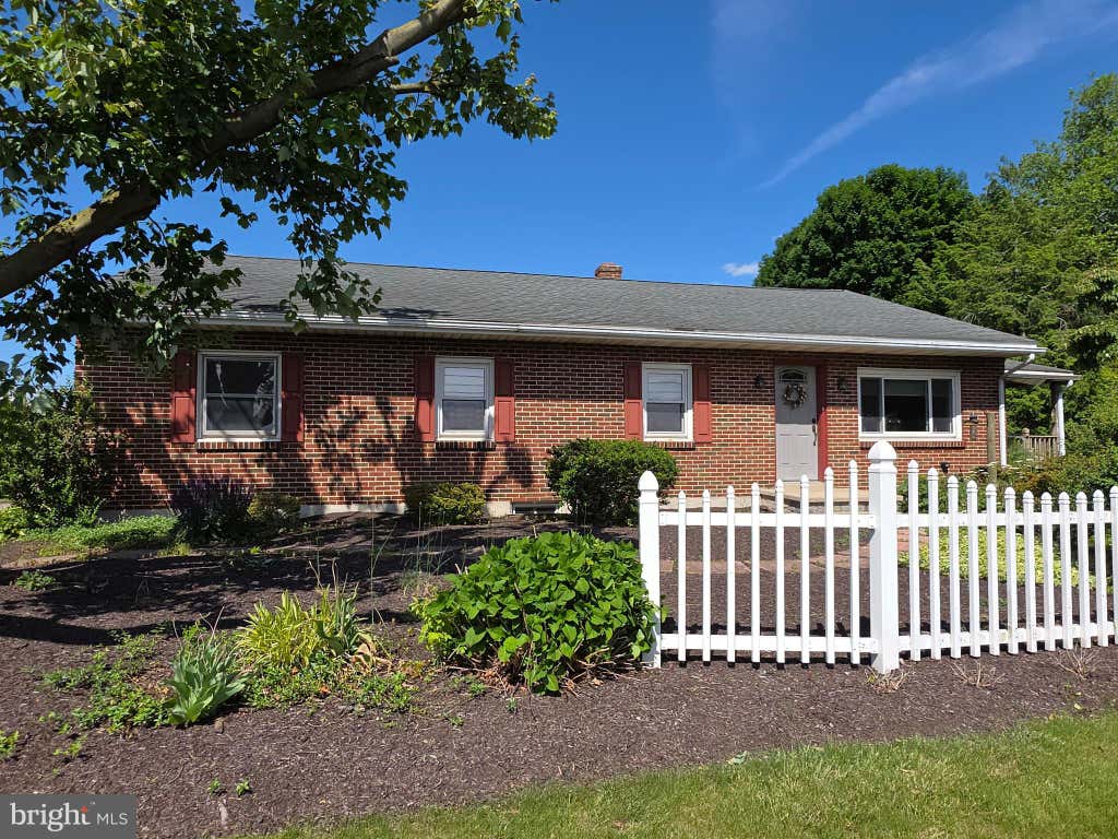 Photo of 465 Wabash Road, EPHRATA, PA 17522 (MLS # PALA2091088)