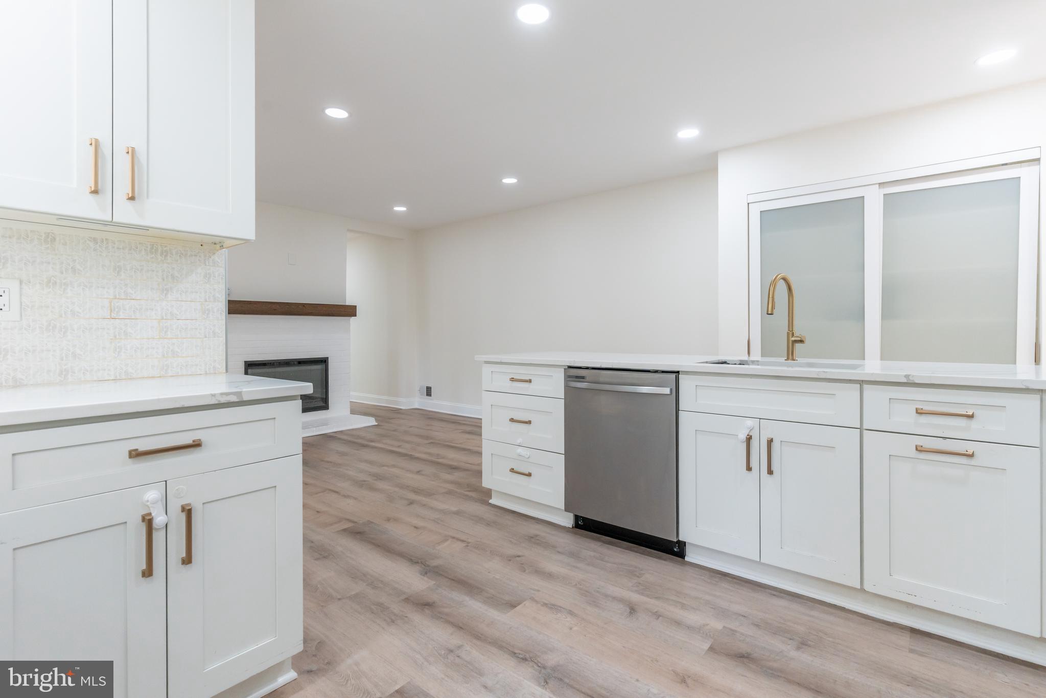 OAK TREE - Residential
