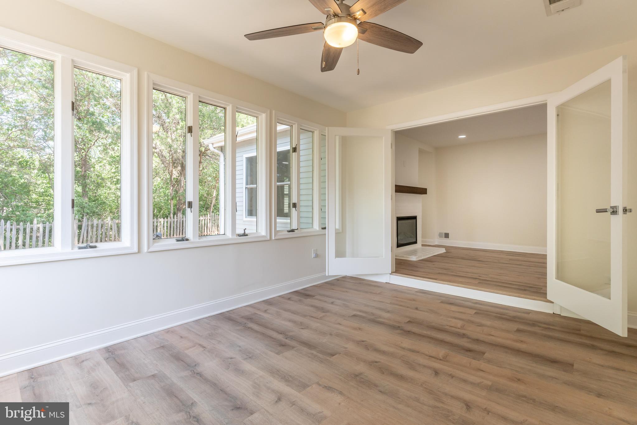 OAK TREE - Residential