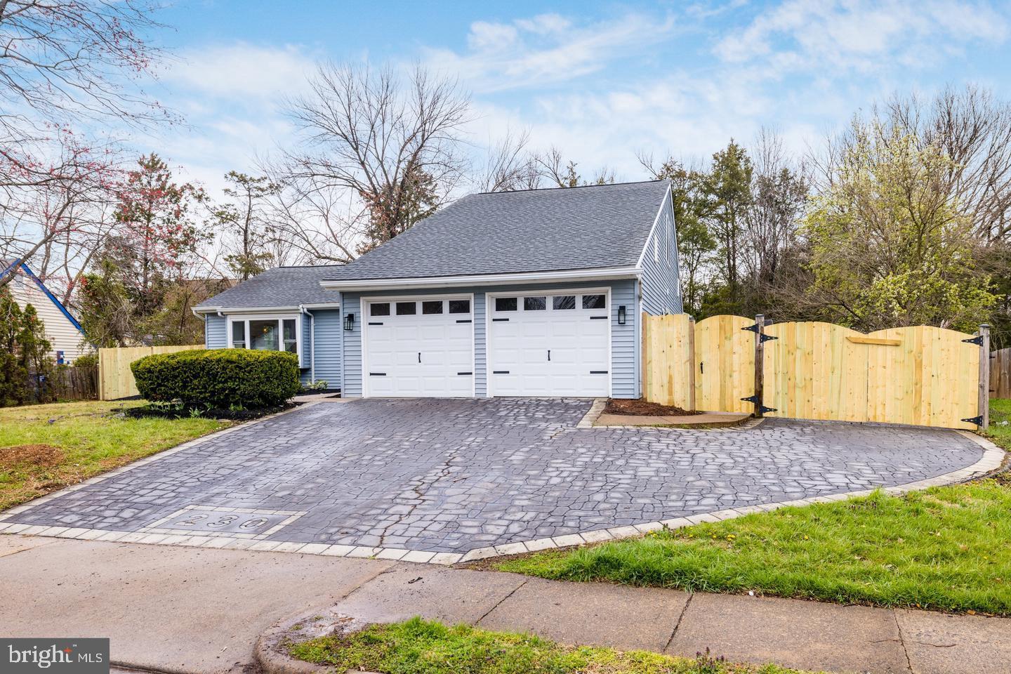 230 E JUNIPER AVENUE