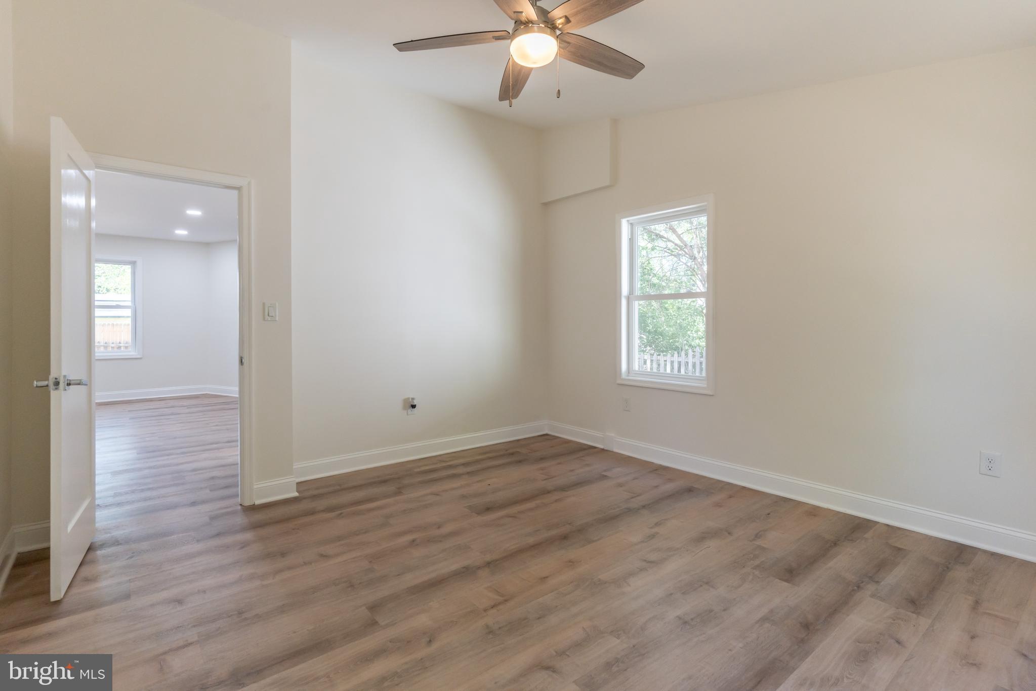 OAK TREE - Residential