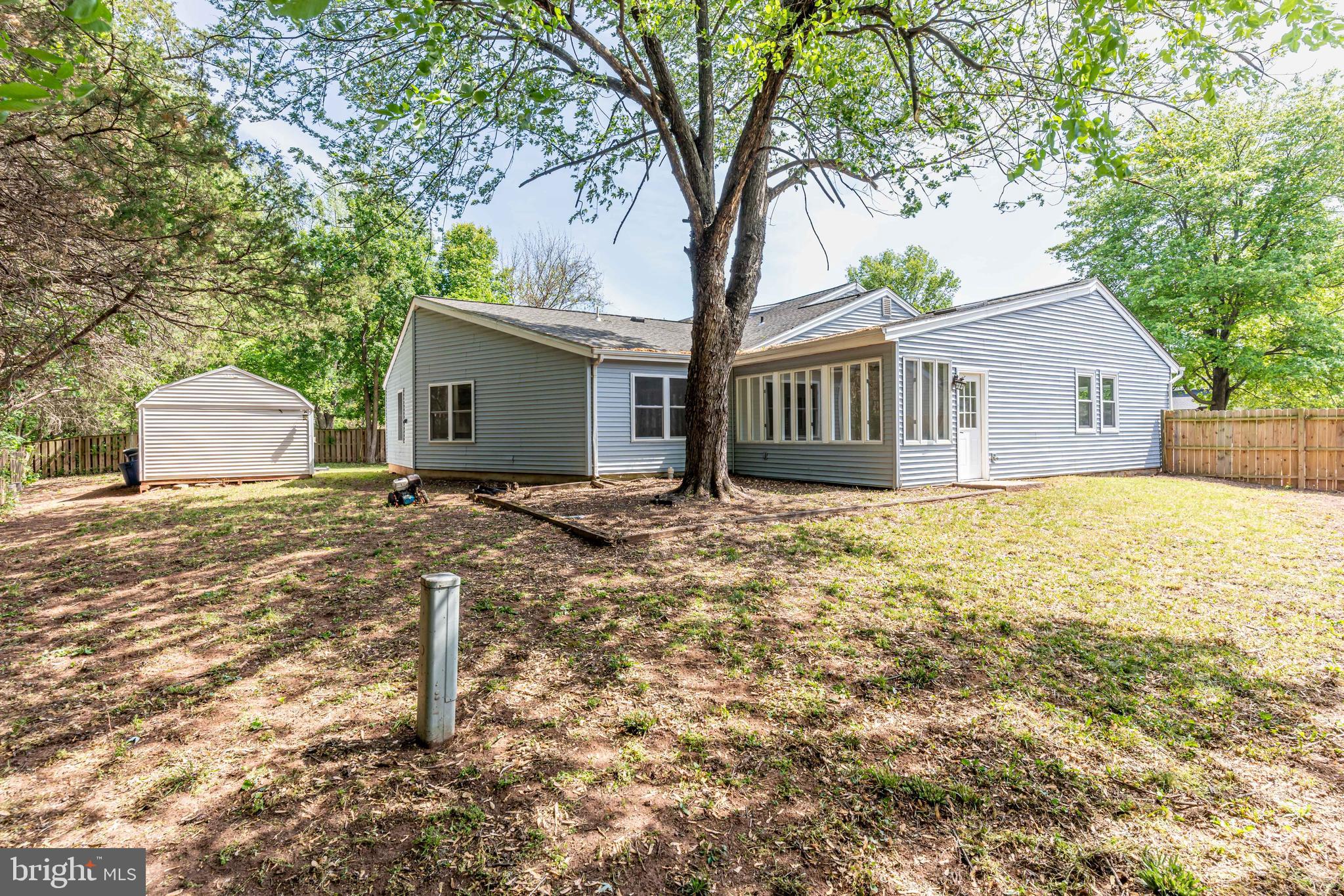 OAK TREE - Residential