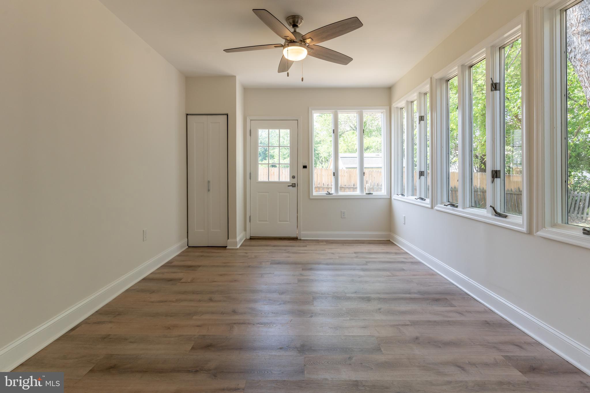 OAK TREE - Residential