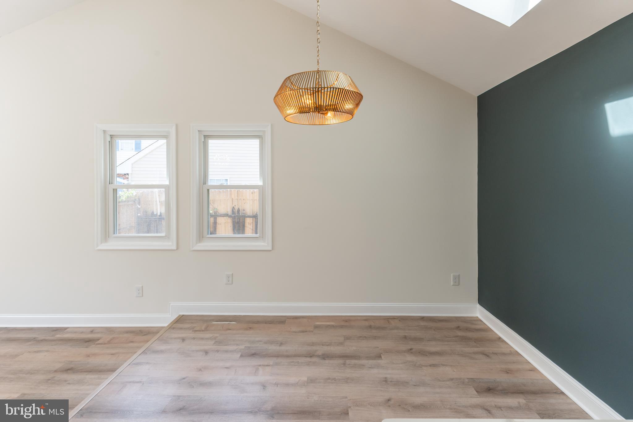 OAK TREE - Residential